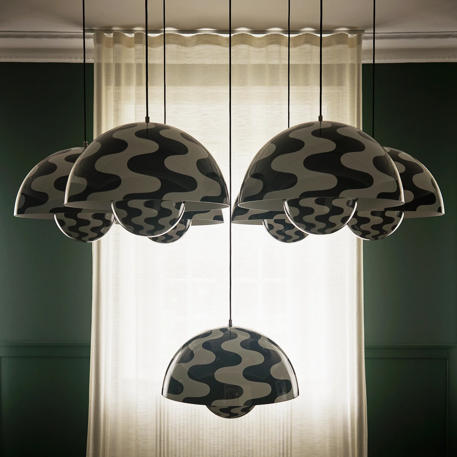 &tradition | flowerpot VP7 pendant lamp | black + white pattern 37cm - Image 6