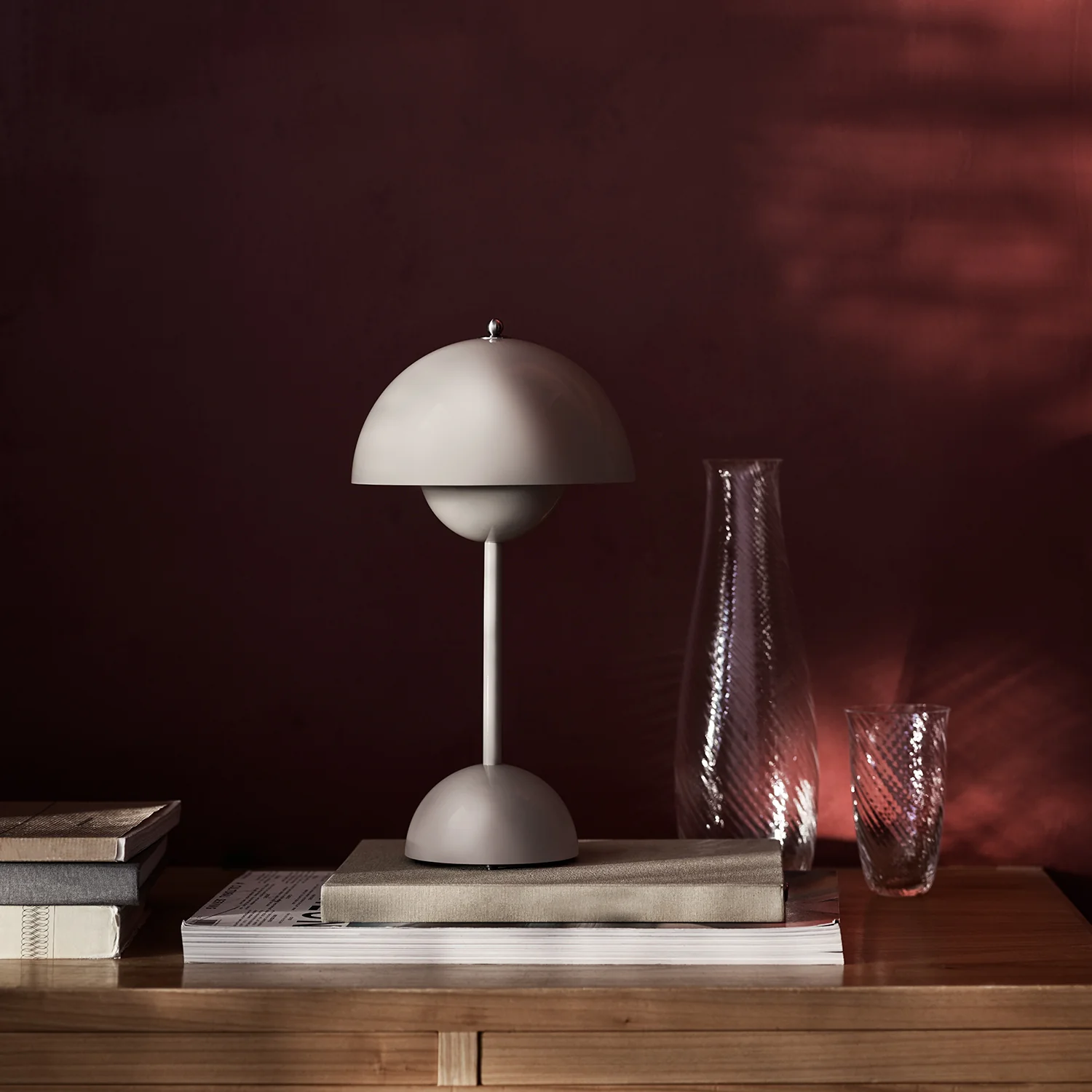 &tradition | flowerpot VP9 portable lamp | matte light grey - Image 2