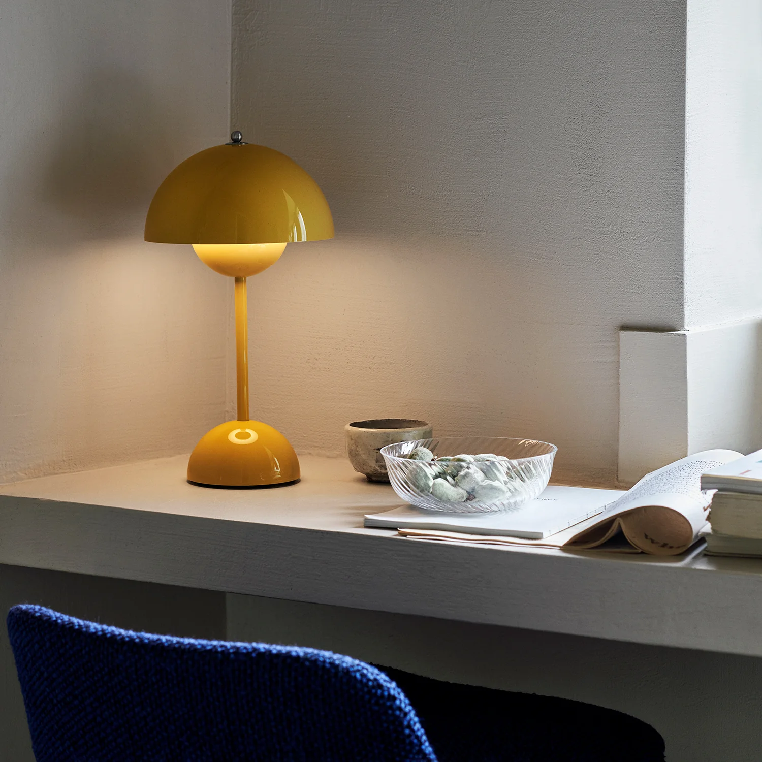 &tradition | flowerpot VP9 portable lamp | mustard - Image 8