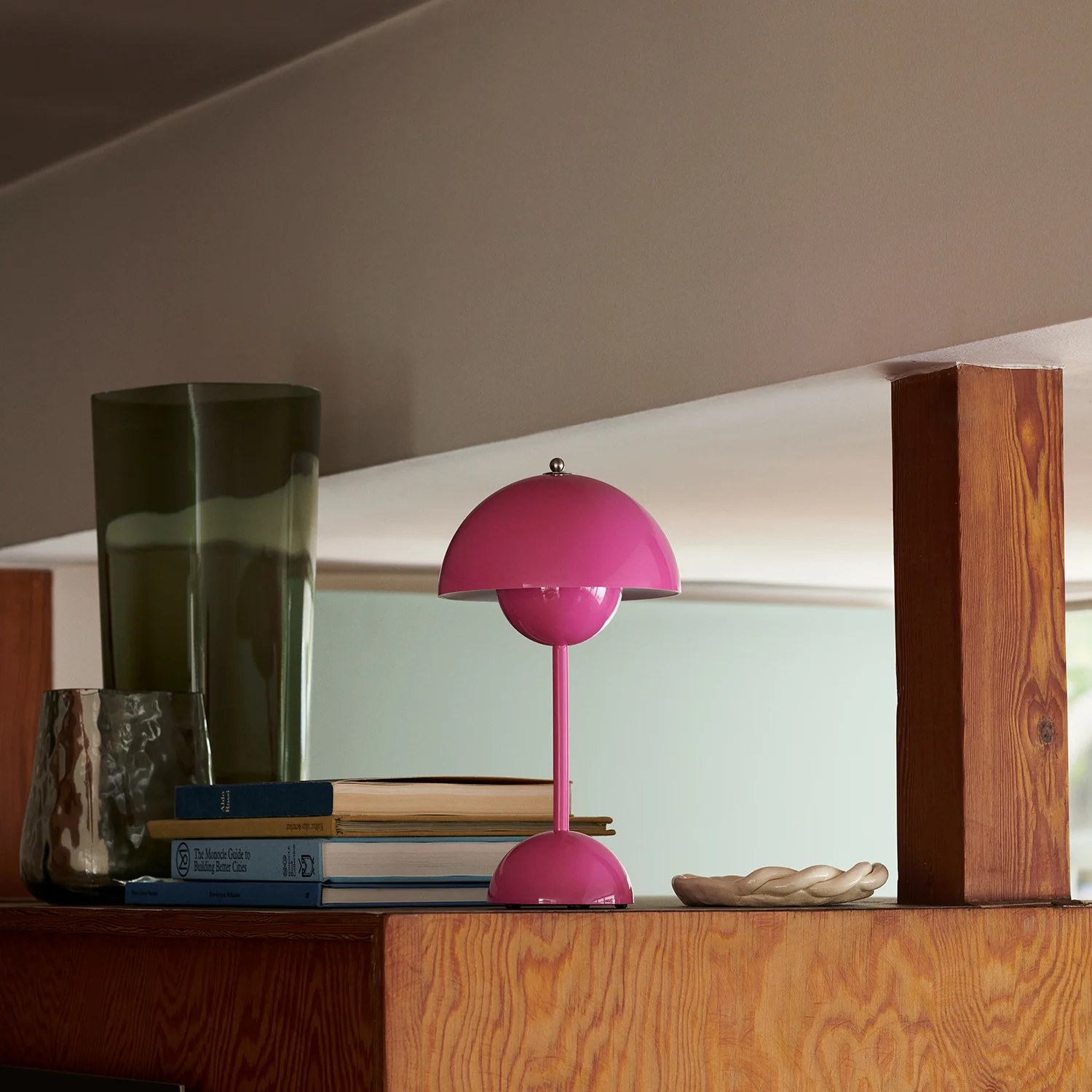 &tradition | flowerpot VP9 portable lamp | tangy pink - Image 5
