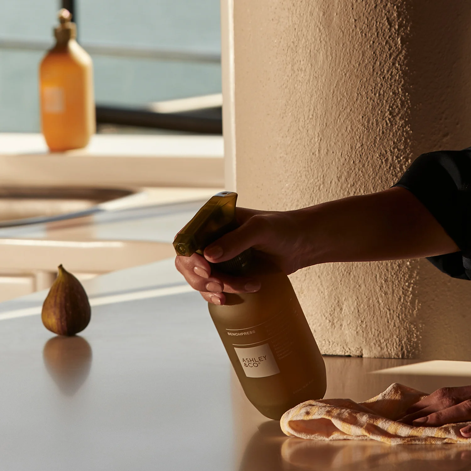 ashley + co | benchpress surface spray | lotus leaf + lustre - Image 5