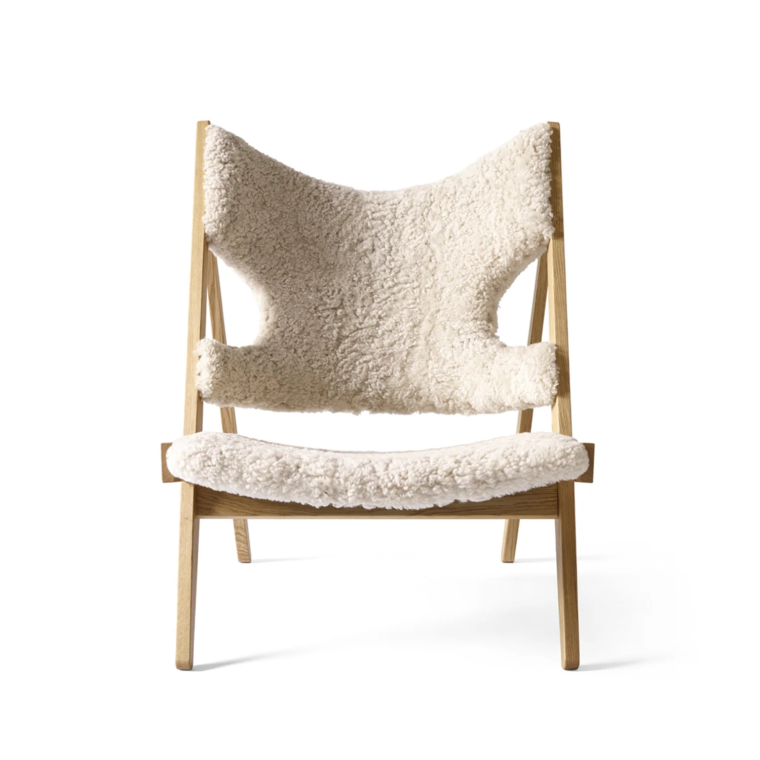 audo copenhagen (menu) | knitting lounge chair | sheepskin nature + natural oak base - Image 3