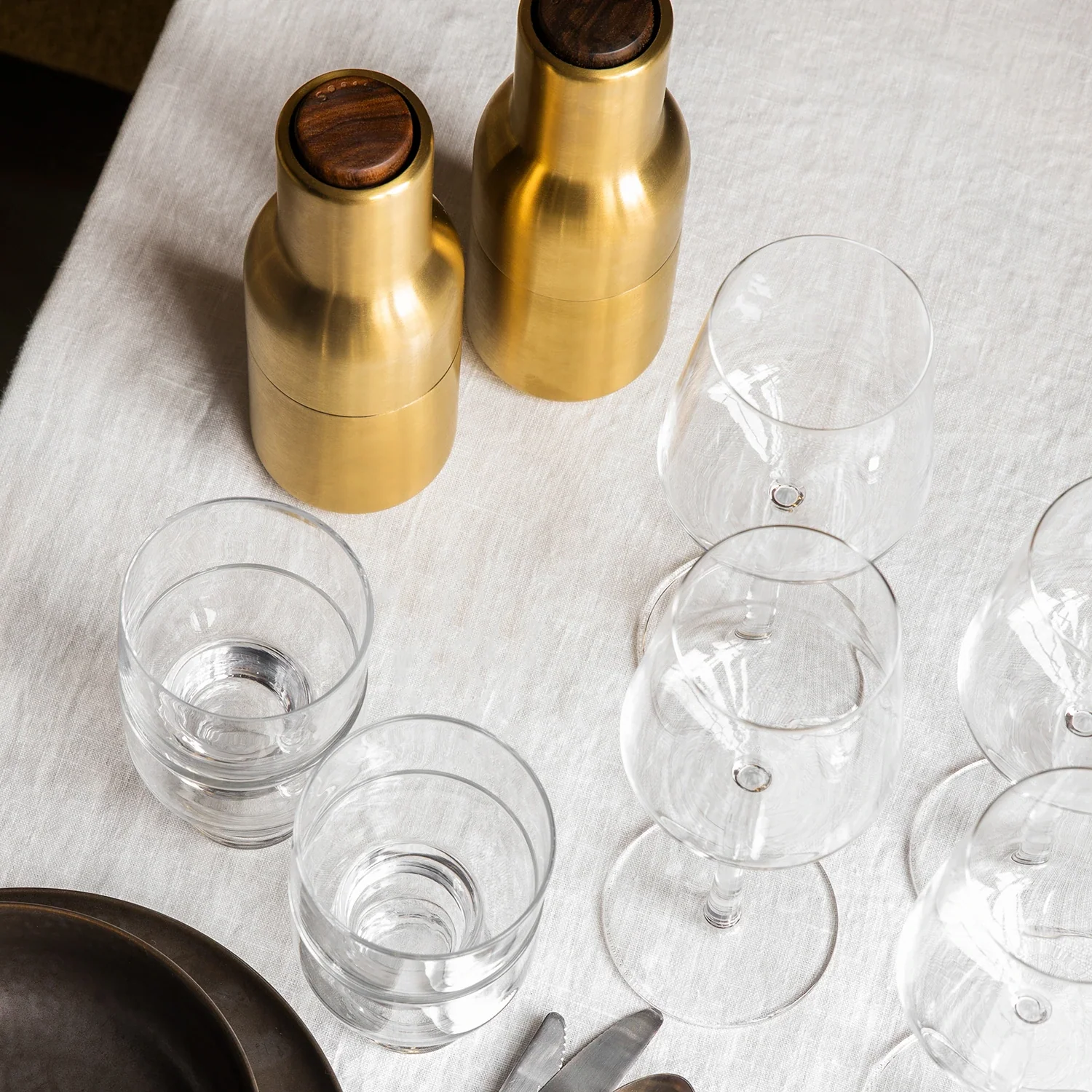audo copenhagen (menu) | bottle grinder set | brushed brass + walnut lid - Image 2