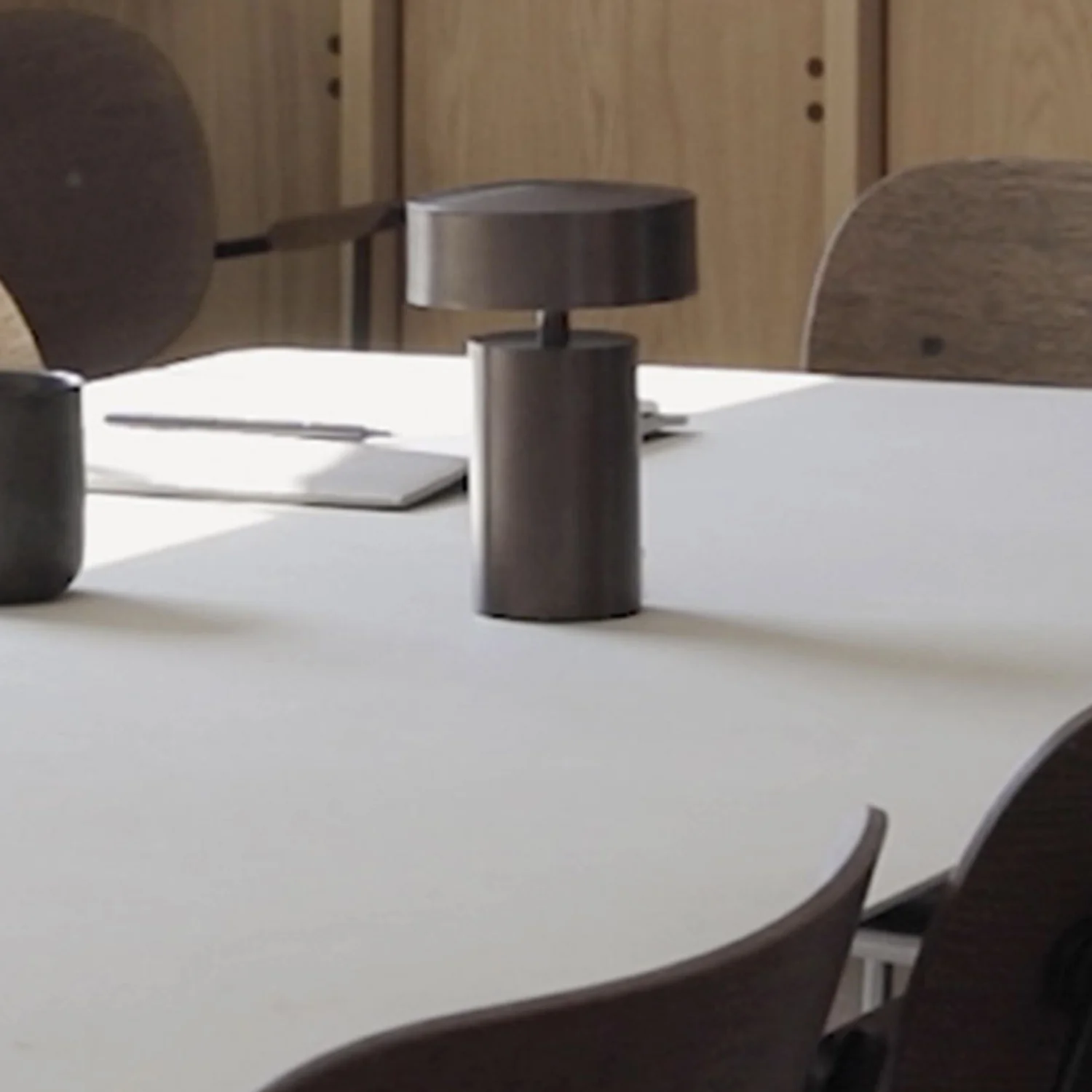 audo copenhagen (menu) | column table lamp | bronze v2 - Image 10