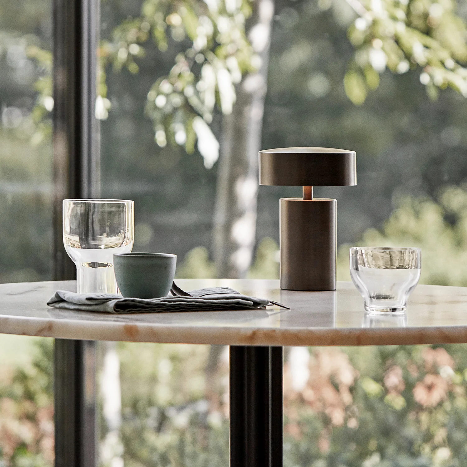 audo copenhagen (menu) | column table lamp | bronze v2 - Image 11