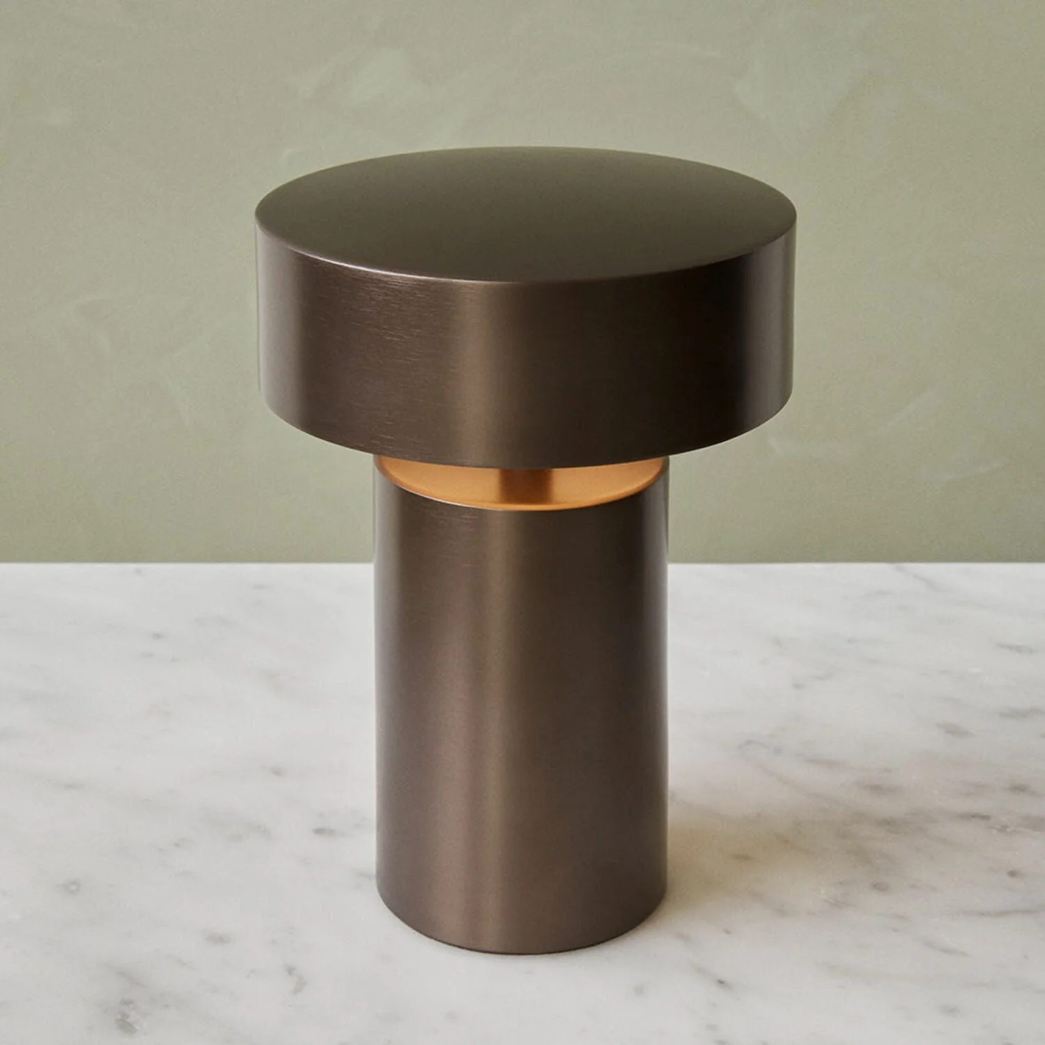audo copenhagen (menu) | column table lamp | bronze v2 - Image 13