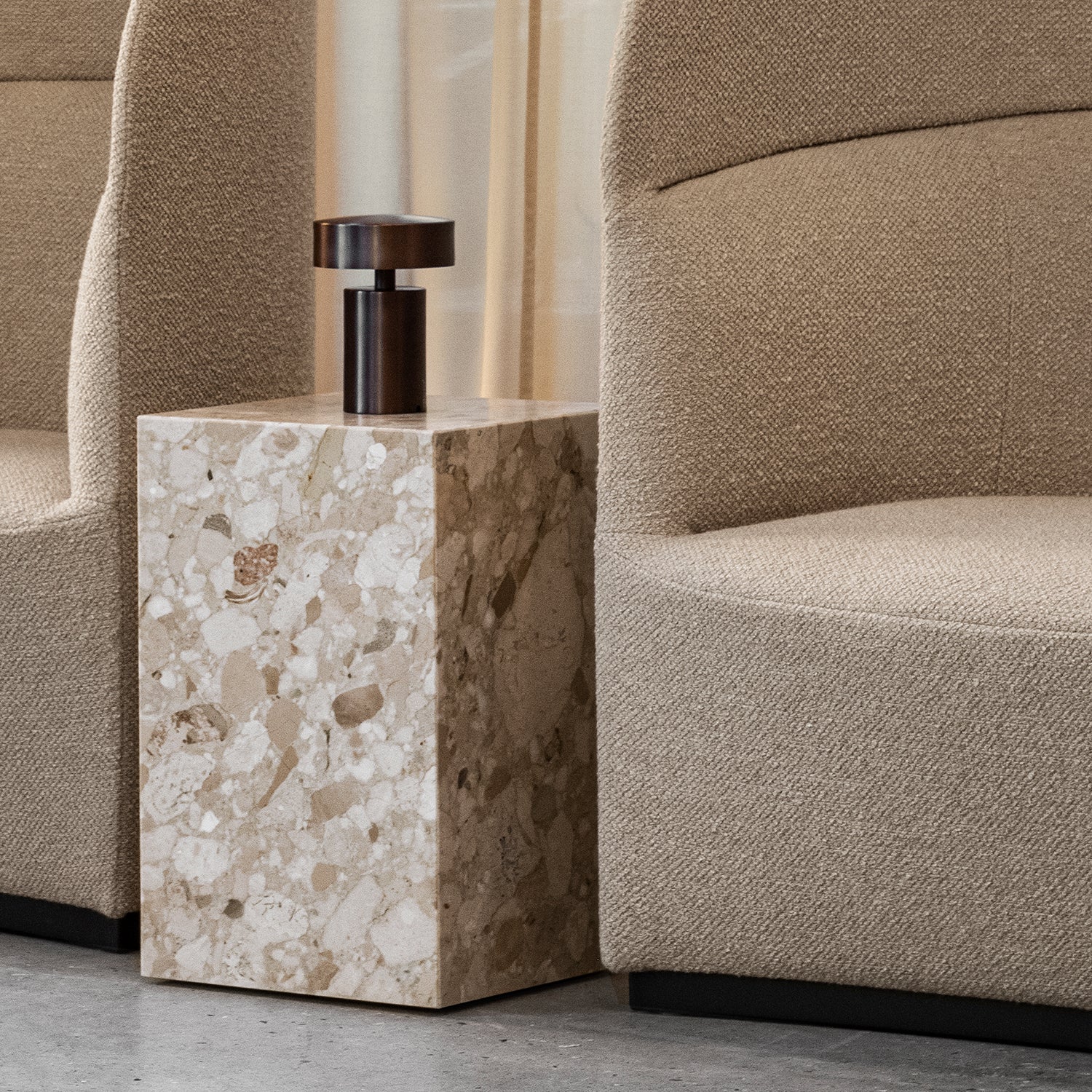 audo copenhagen (menu) | column table lamp | bronze v2 - Image 5