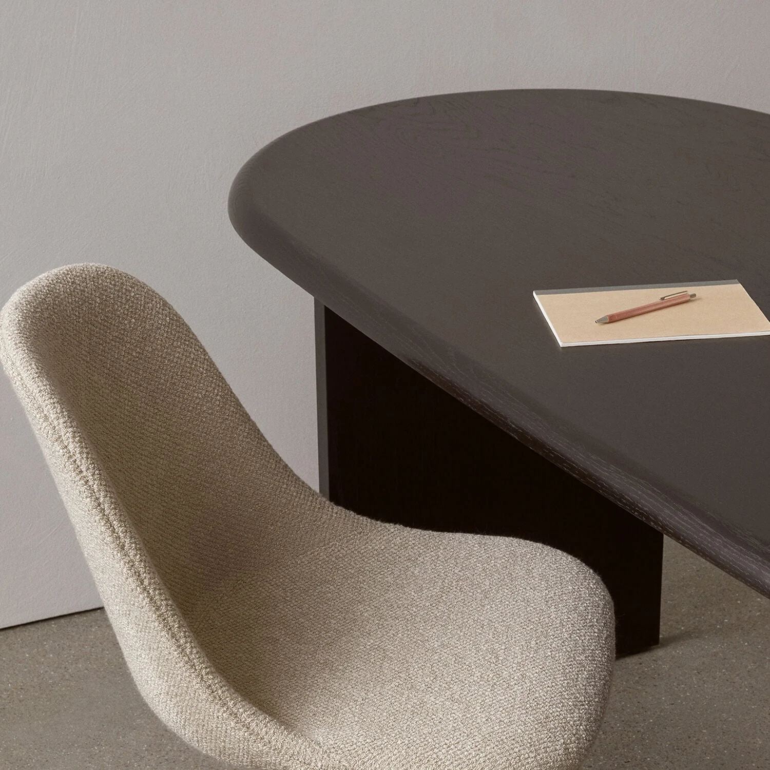 audo copenhagen (menu) | eclipse desk | dark oiled polished oak - Image 11