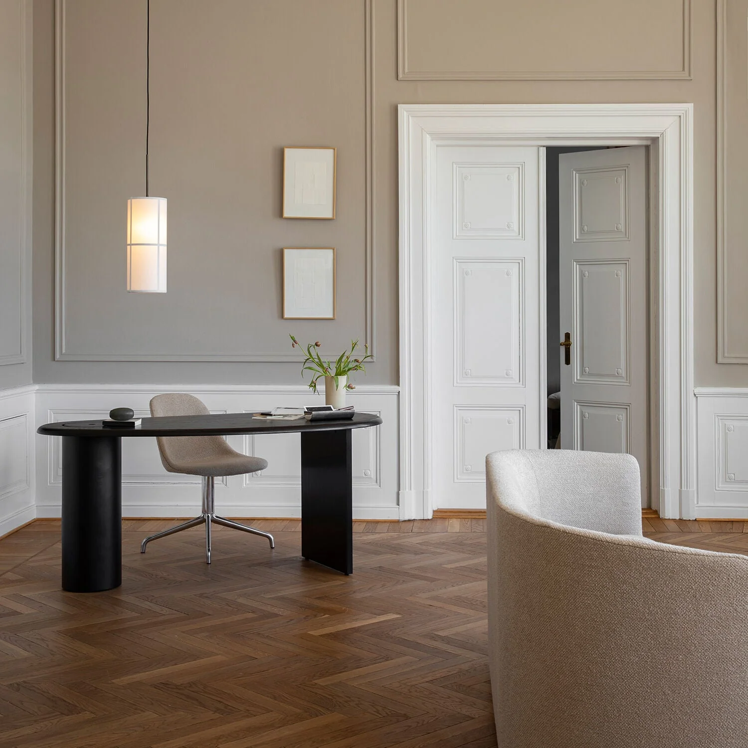 audo copenhagen (menu) | eclipse desk | dark oiled polished oak - Image 9