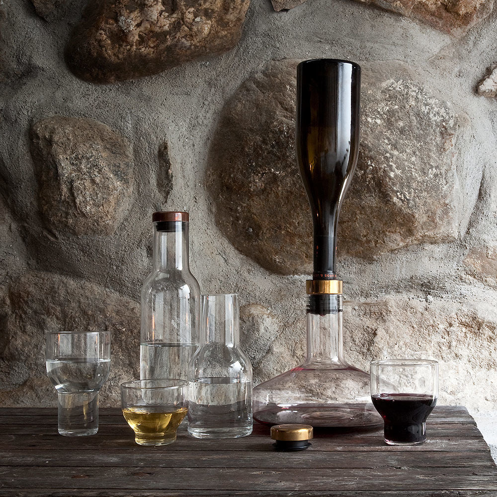 audo copenhagen (menu) | wine breather carafe deluxe | clear + brass - Image 10