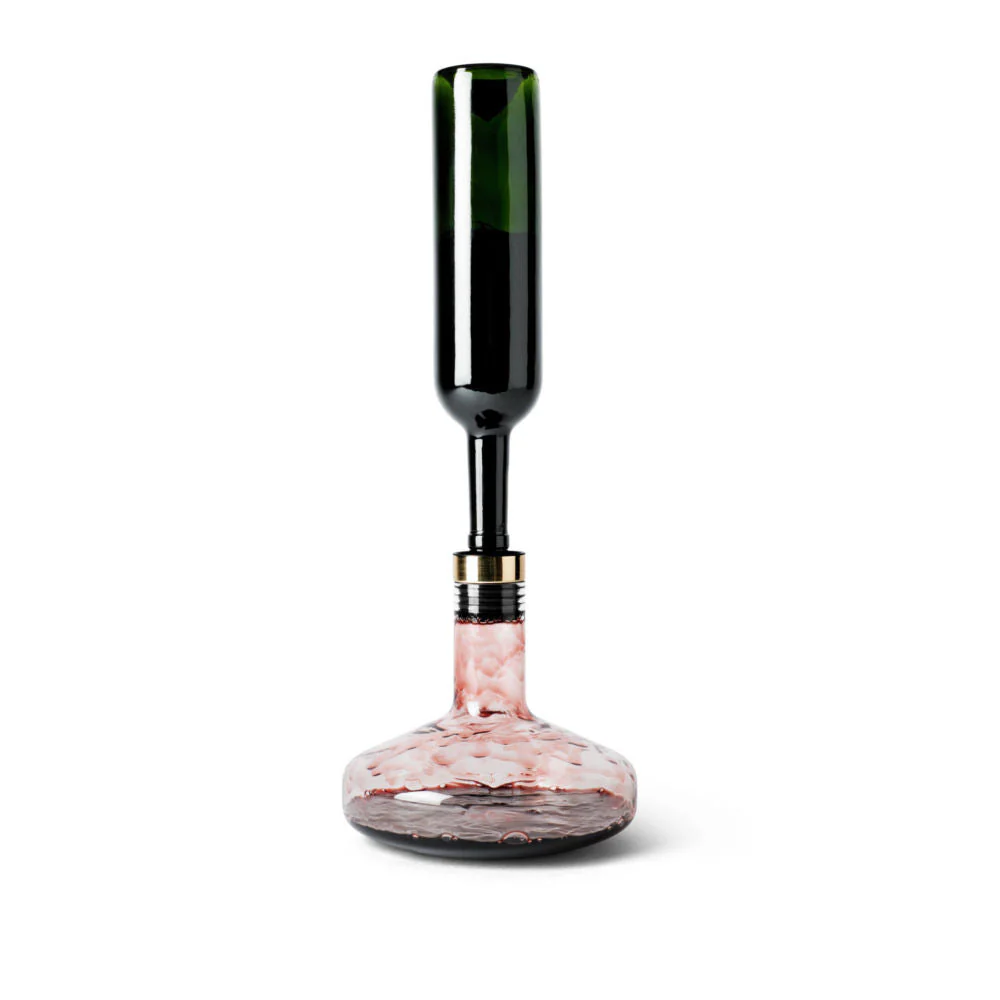 audo copenhagen (menu) | wine breather carafe deluxe | clear + brass - Image 4