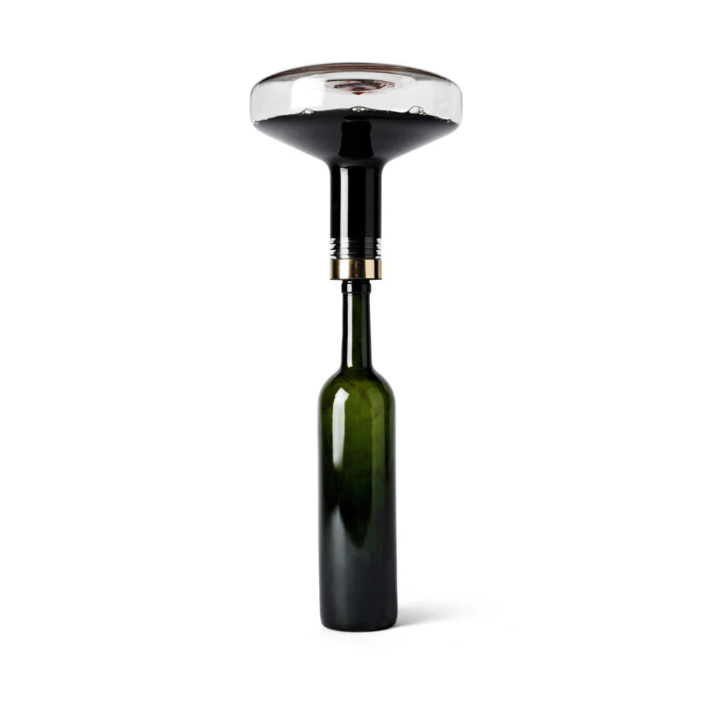 audo copenhagen (menu) | wine breather carafe deluxe | clear + brass - Image 6