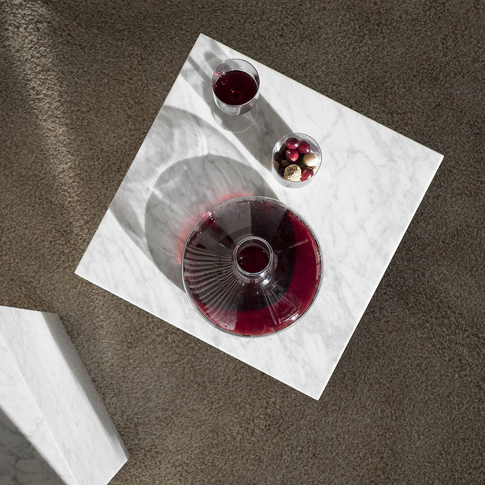 audo copenhagen (menu) | wine breather carafe deluxe | clear + brass - Image 9