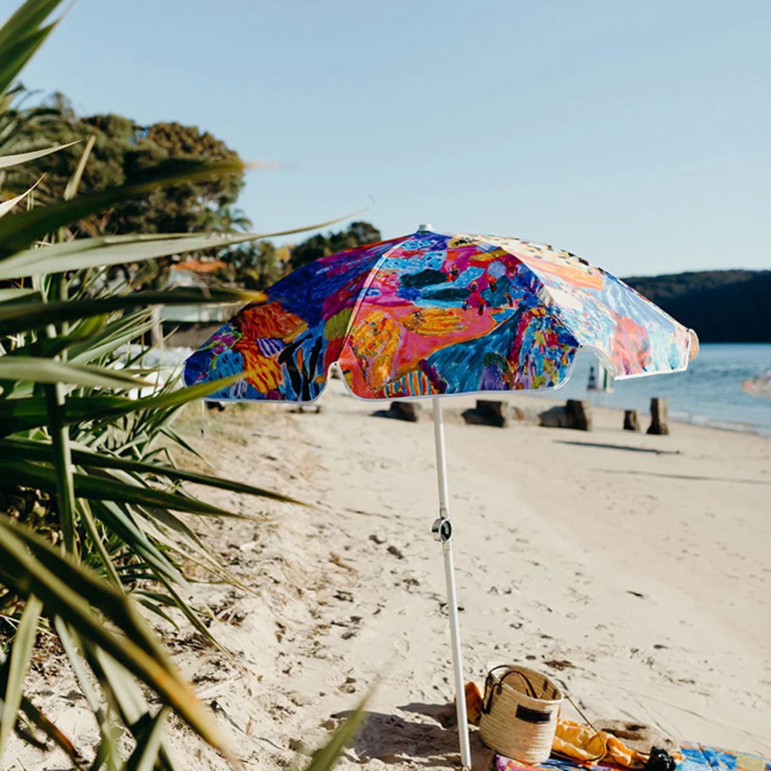 basil bangs | premium beach umbrella | ken done - LC - Image 4