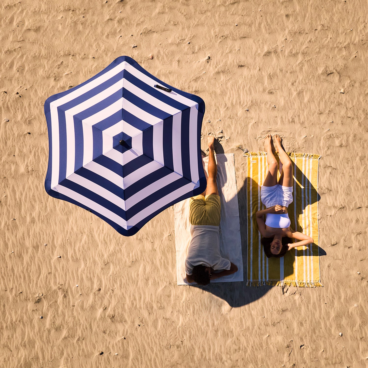 blunt | beach umbrella | sea - Image 2