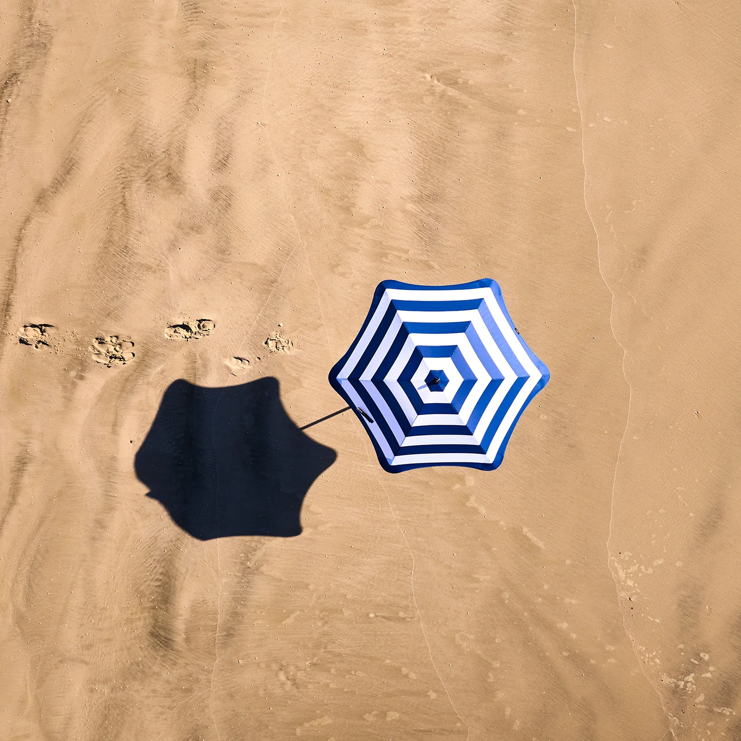 blunt | beach umbrella | sea - Image 7
