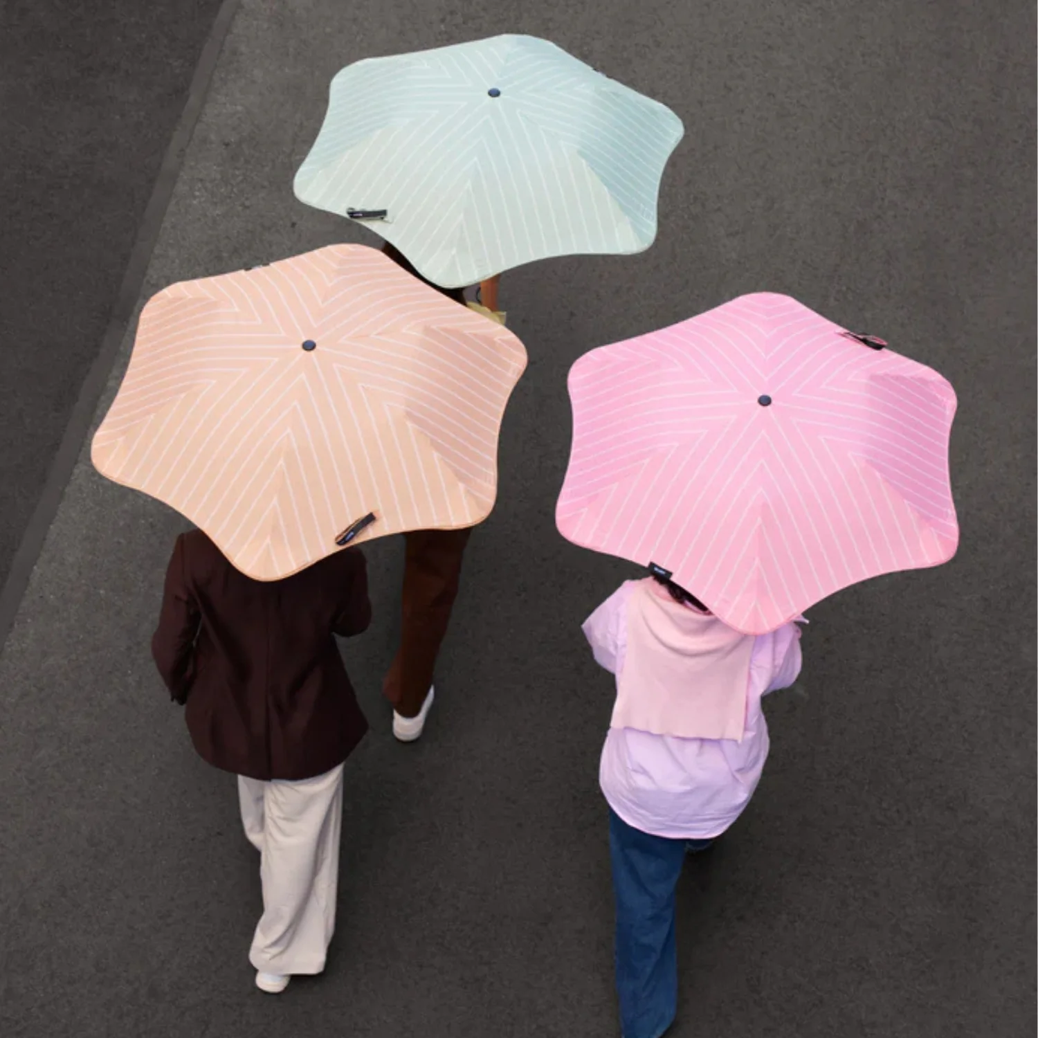 blunt | metro umbrella | latte - limited edition - Image 3