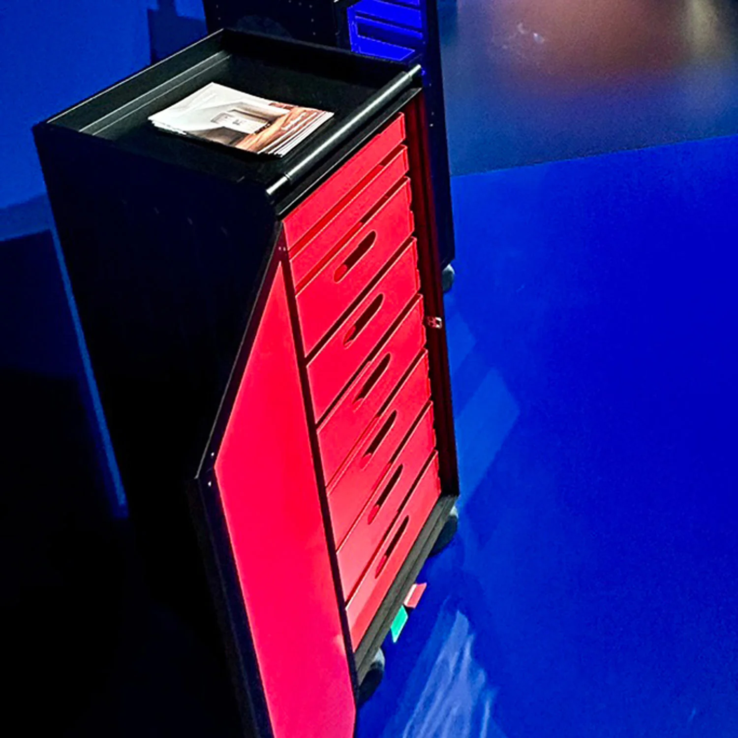 bordbar | voyager trolley | neon black + red drawers - Image 9