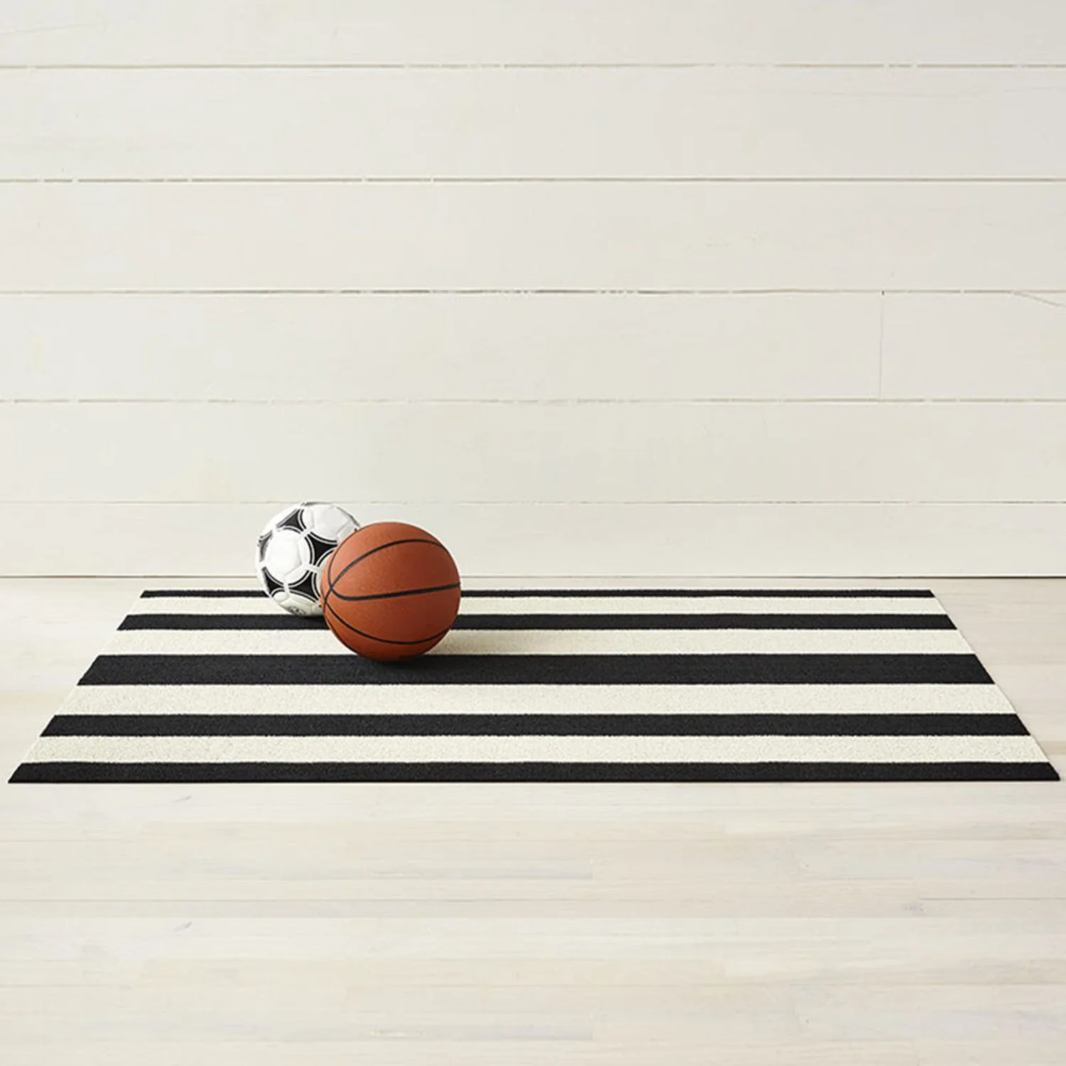 chilewich | big mat 91x152cm (36x60") | bold stripe black + white - Image 2