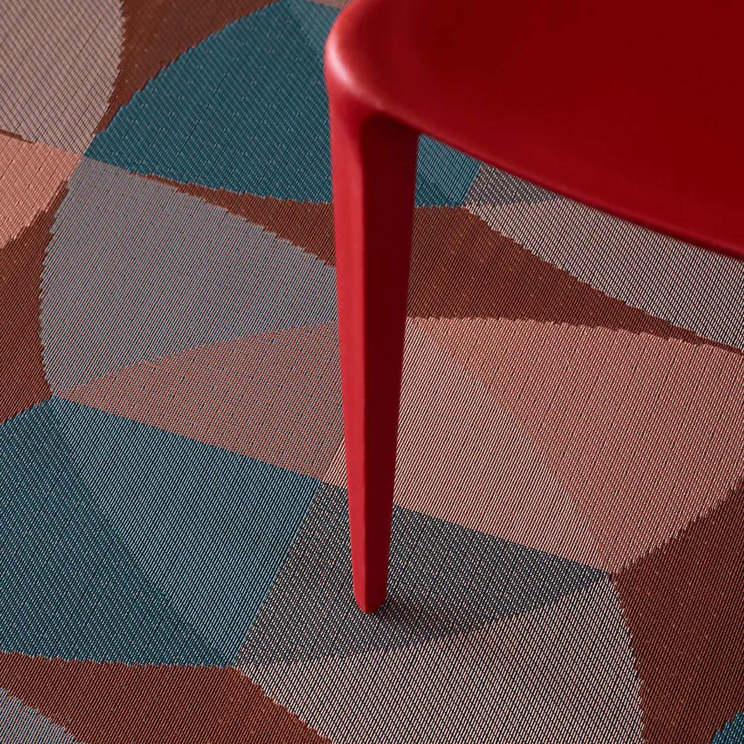 chilewich | woven floormat 183x2269cm (72x106") | canopy raspberry - Image 3