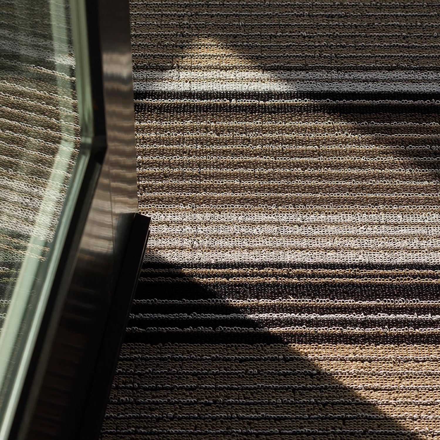 chilewich | shag big mat 91x152cm (36x60") | pleat stripe oyster - Image 3