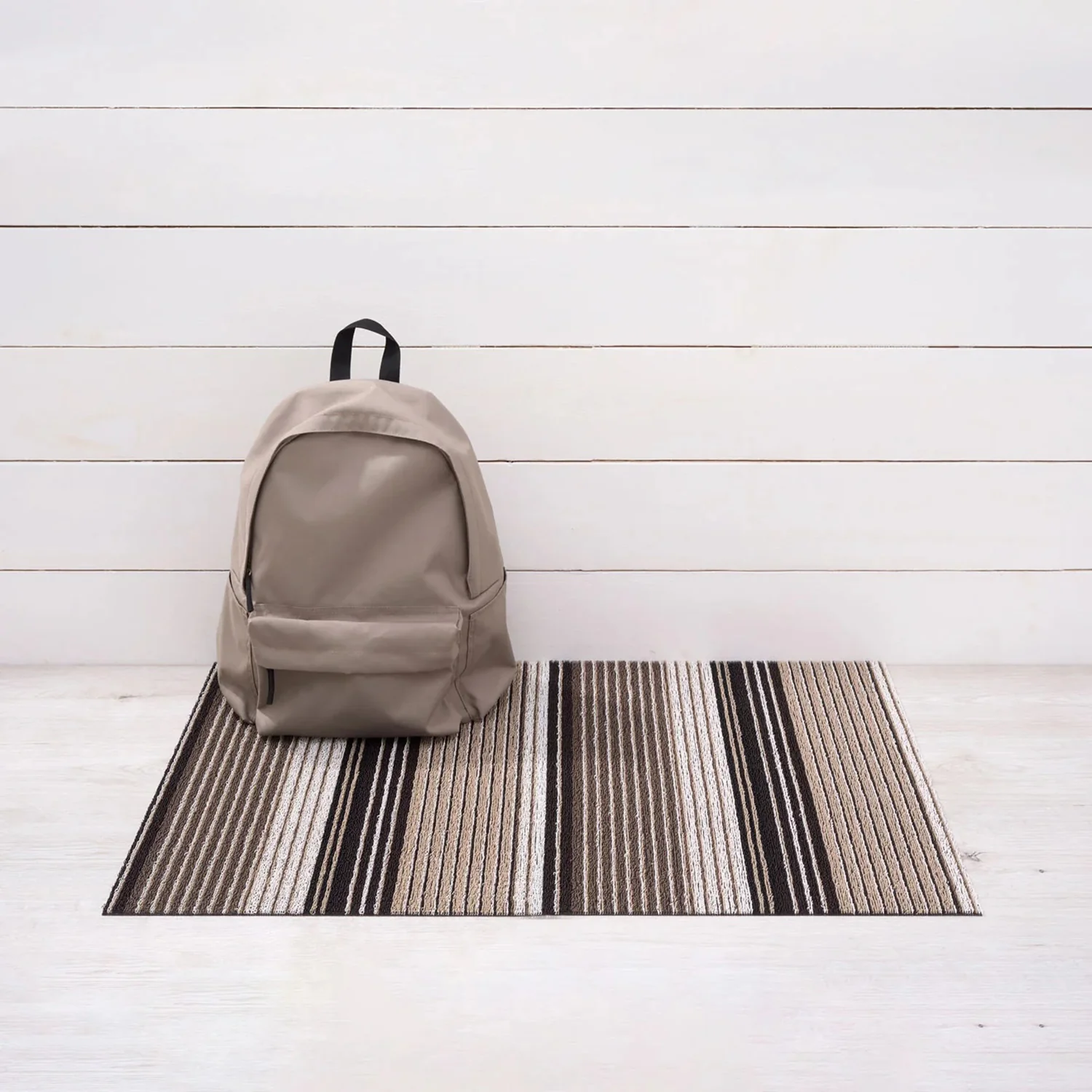 chilewich | shag utility doormat 61x91cm (24x36") | pleat stripe oyster - Image 2
