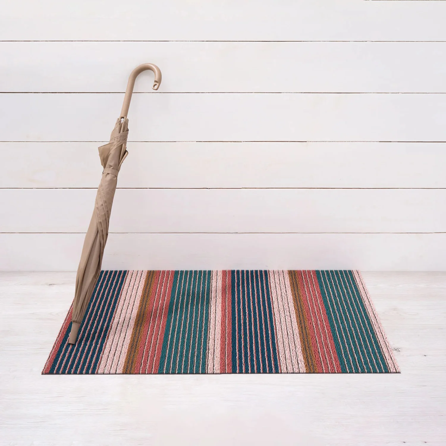 chilewich | shag utility doormat 61x91cm (24x36") | pleat stripe raspberry - Image 2