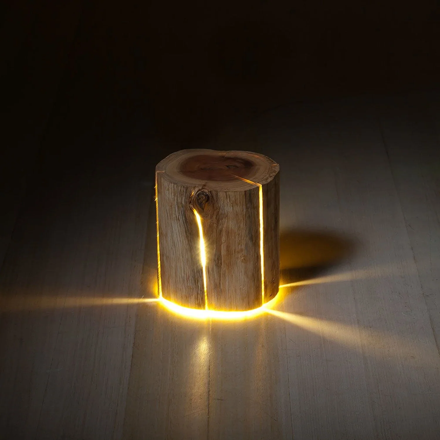 duncan meerding | cracked log lamp - Image 4