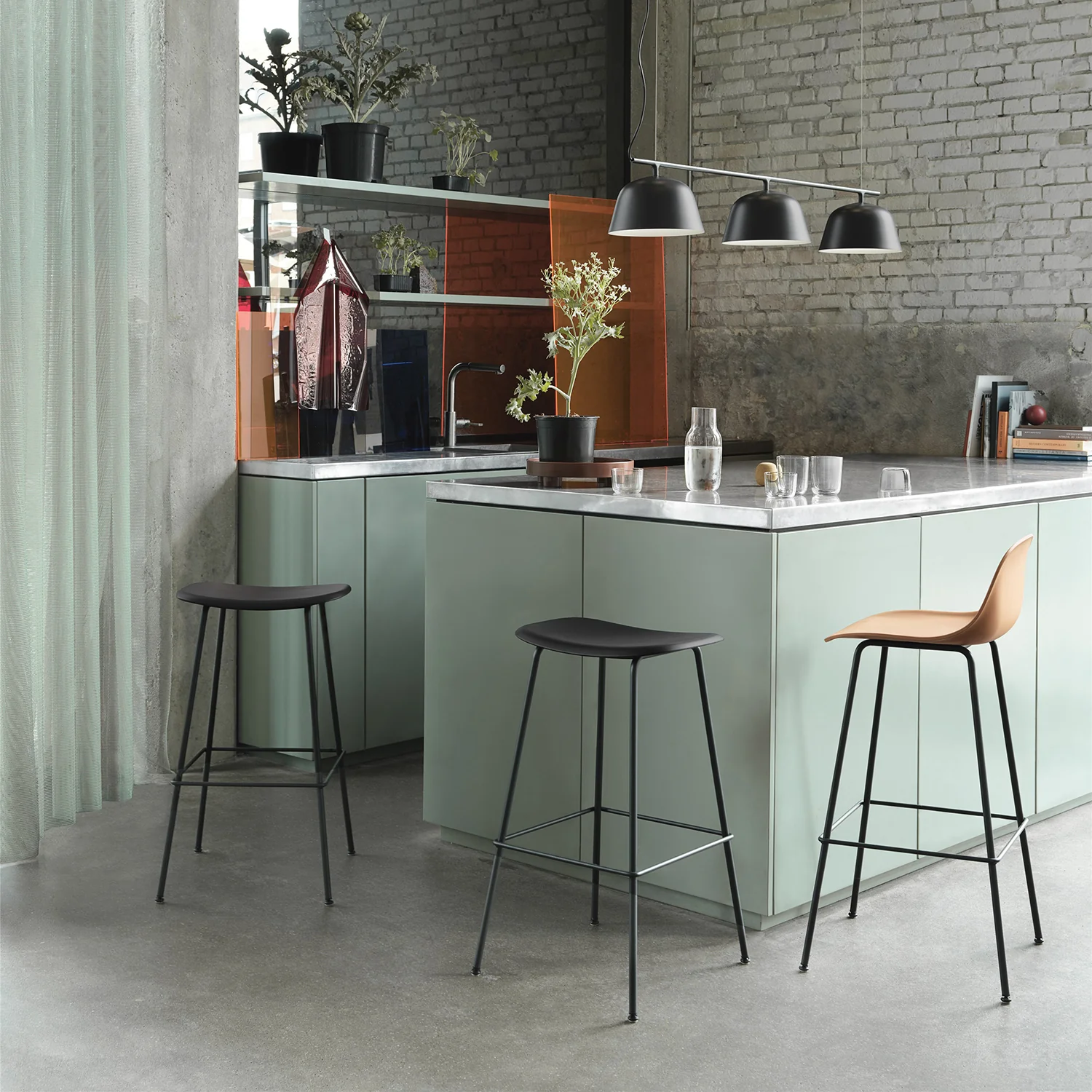 muuto | fiber bar stool | tube base | black refine leather + black ~ DC - Image 3