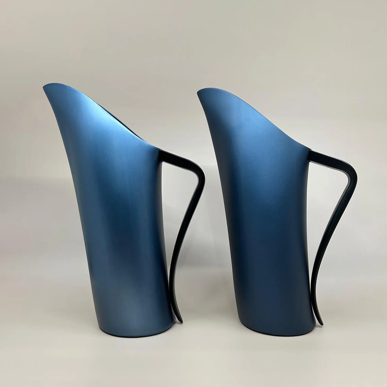 fink | water jug | blue steel satin + blue night handle - limited edition - Image 4