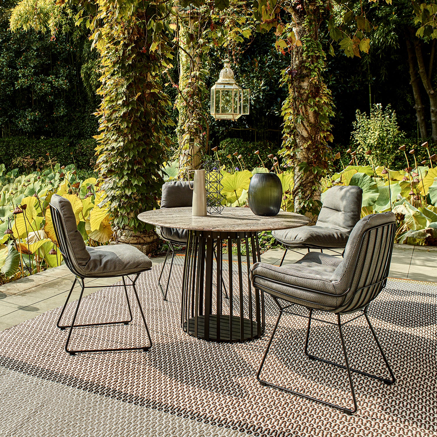 freifrau | leyasol chair | lopi chai + steel bronze glaze frame - Image 2