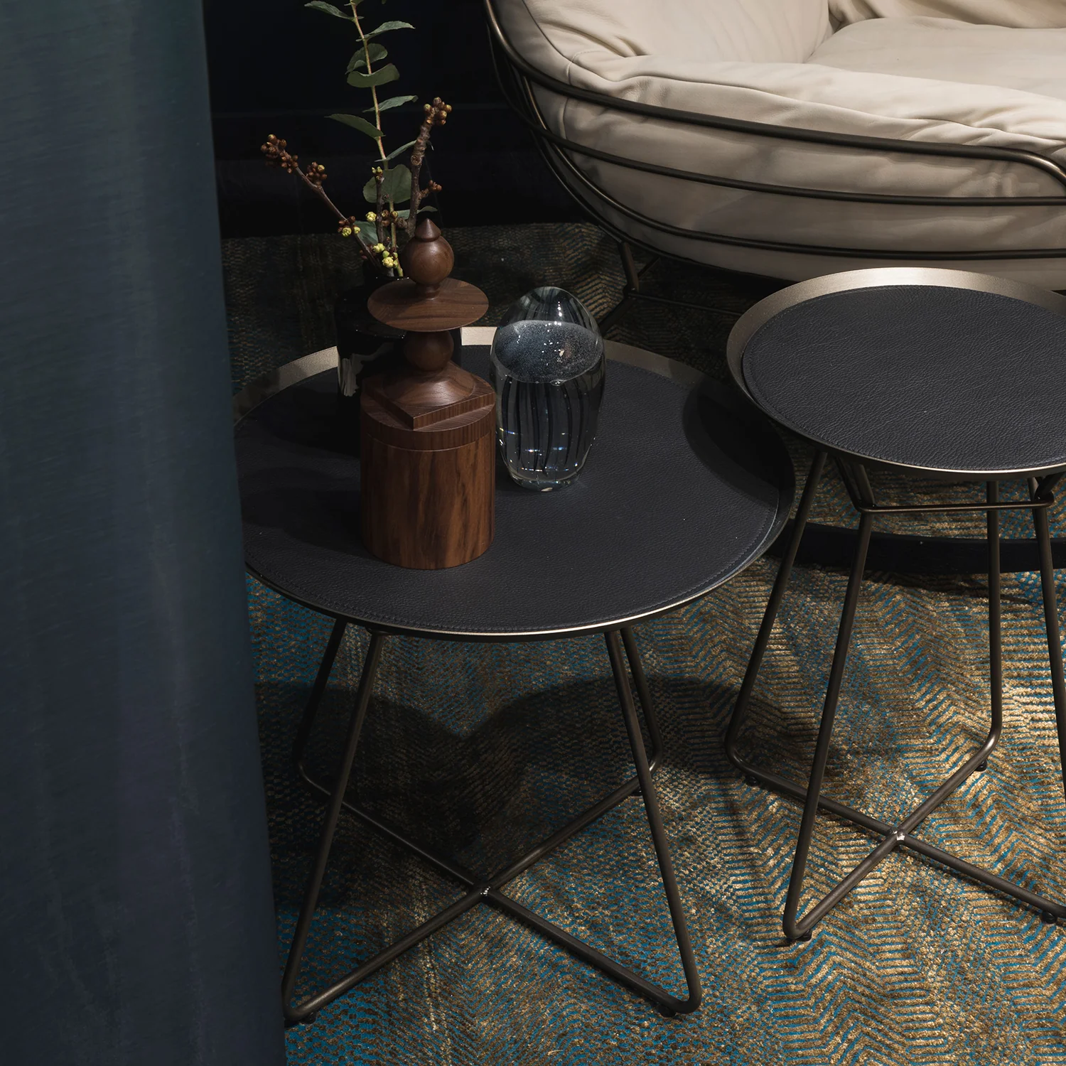 freifrau | leyasol outdoor coffee table | large | steel bronze glaze - Image 4
