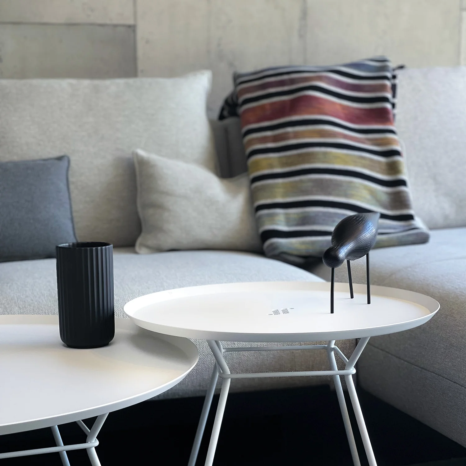 freifrau | leyasol outdoor coffee table | large | traffic white - Image 2