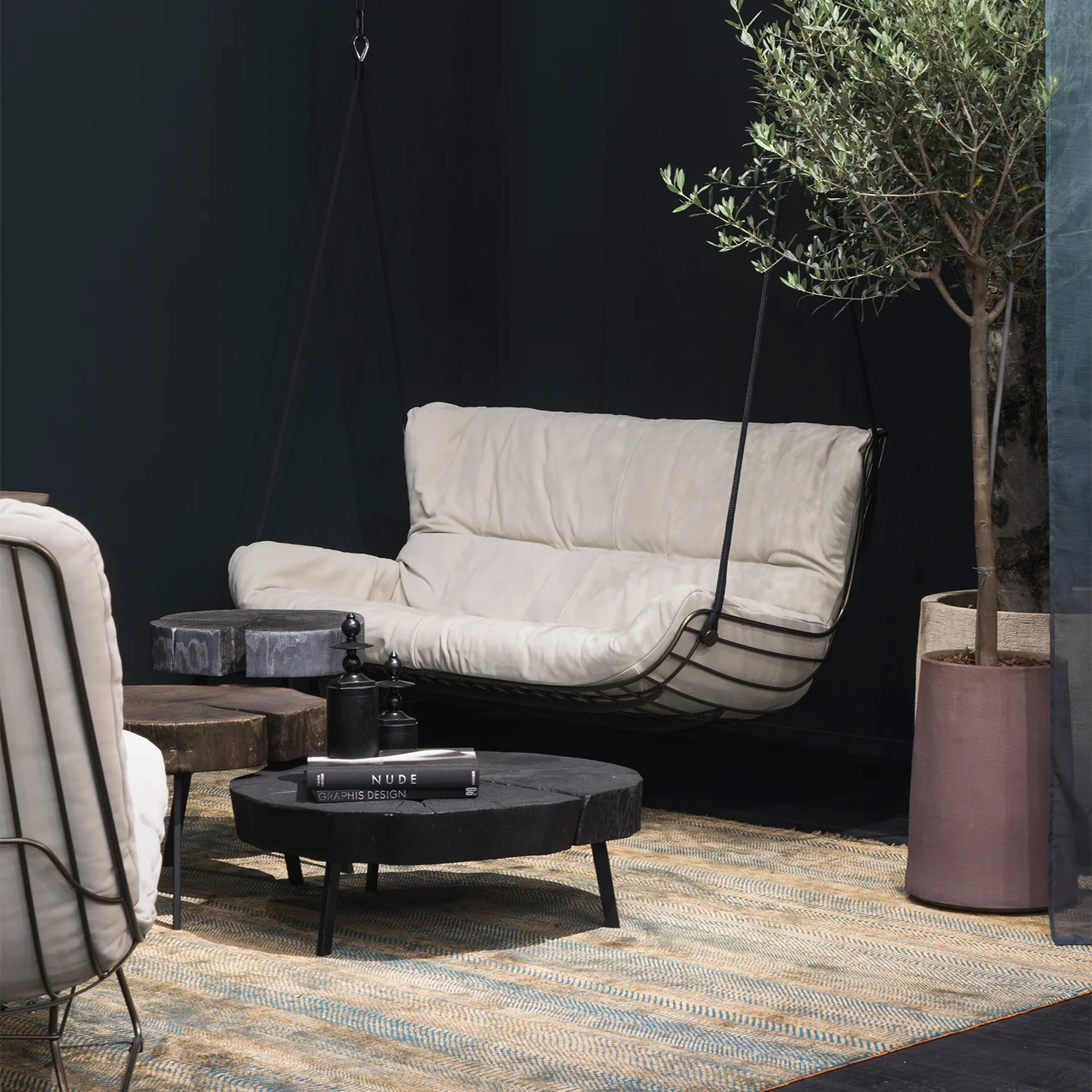 freifrau | leyasol outdoor lounge couch double swing seat | black frame | lopi charcoal | silver ropes - Image 6