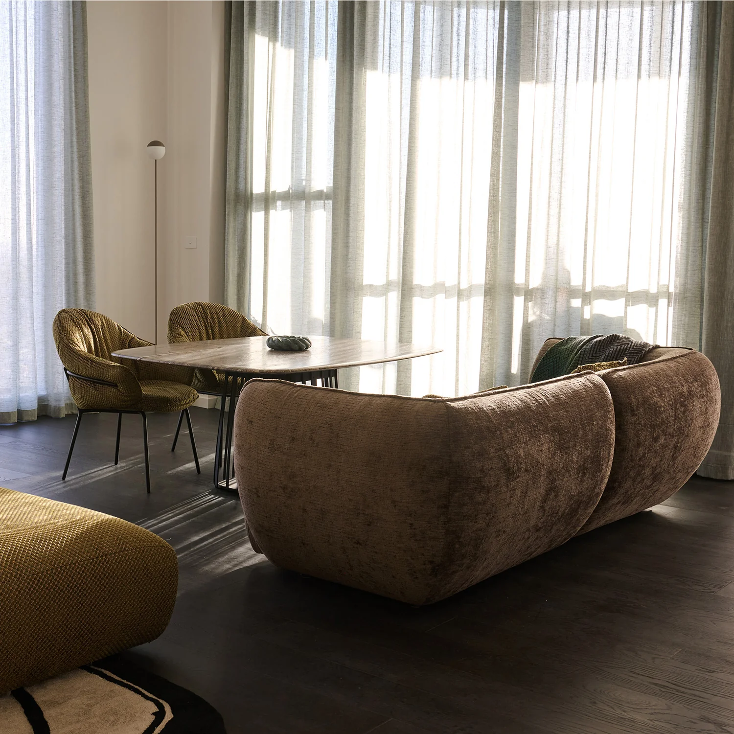 freifrau | low dining | marie armchair | deep black steel frame | nobilis raphael 73 vert kaki - Image 5