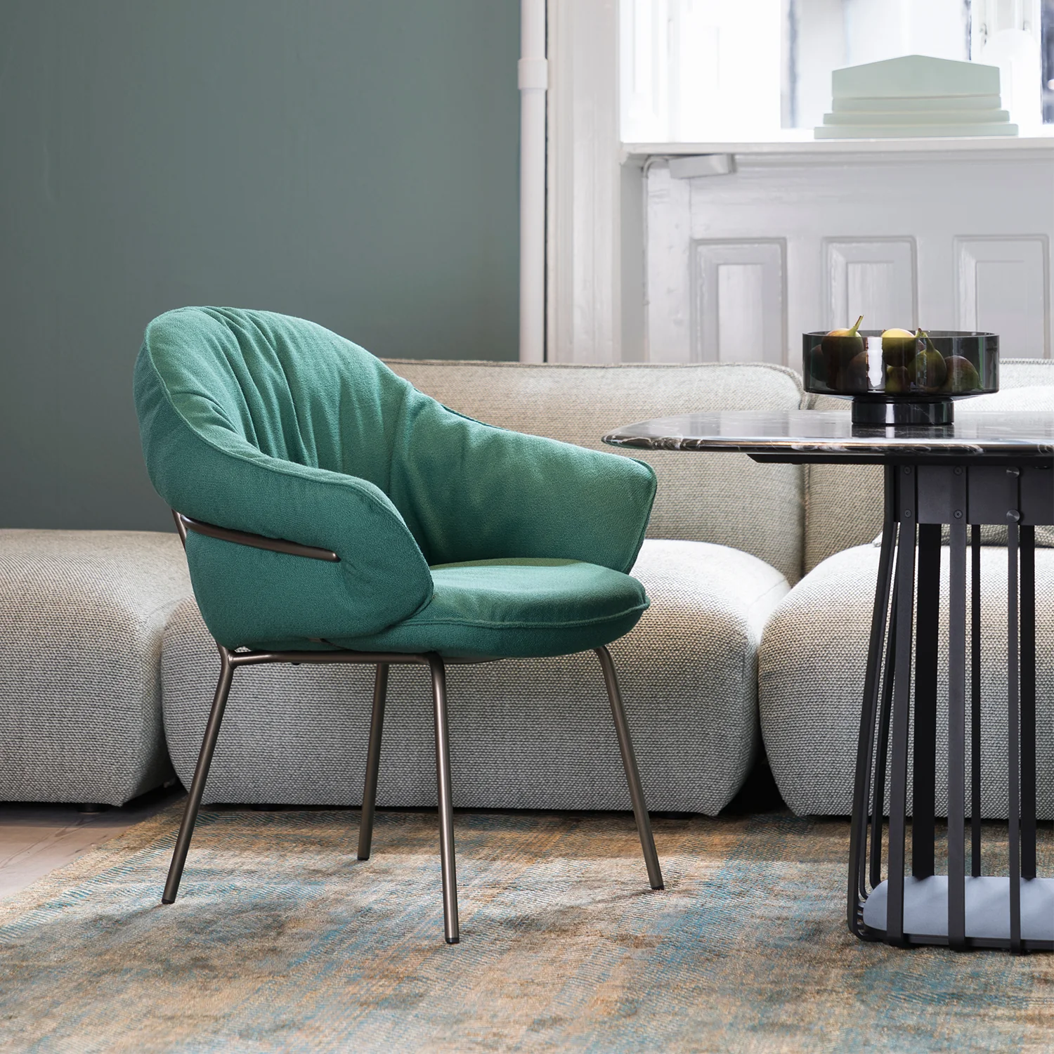 freifrau | low dining | marie armchair | deep black steel frame | nobilis raphael 73 vert kaki - Image 9