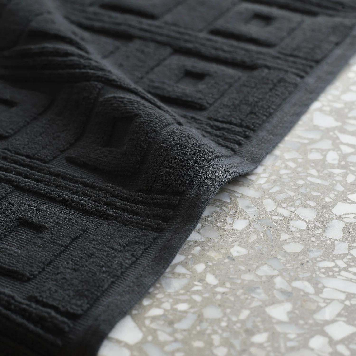 greg natale | astoria towelling collection | black - LC - Image 3