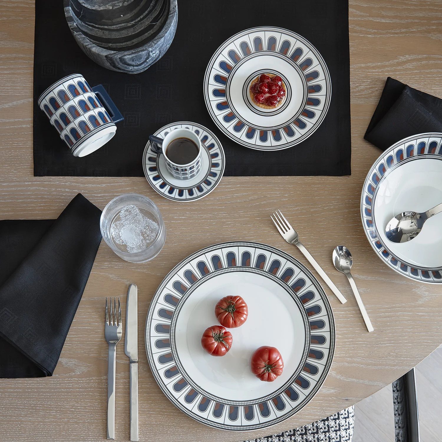 greg natale | palazzo dinner plate | navy ~ DC - Image 2