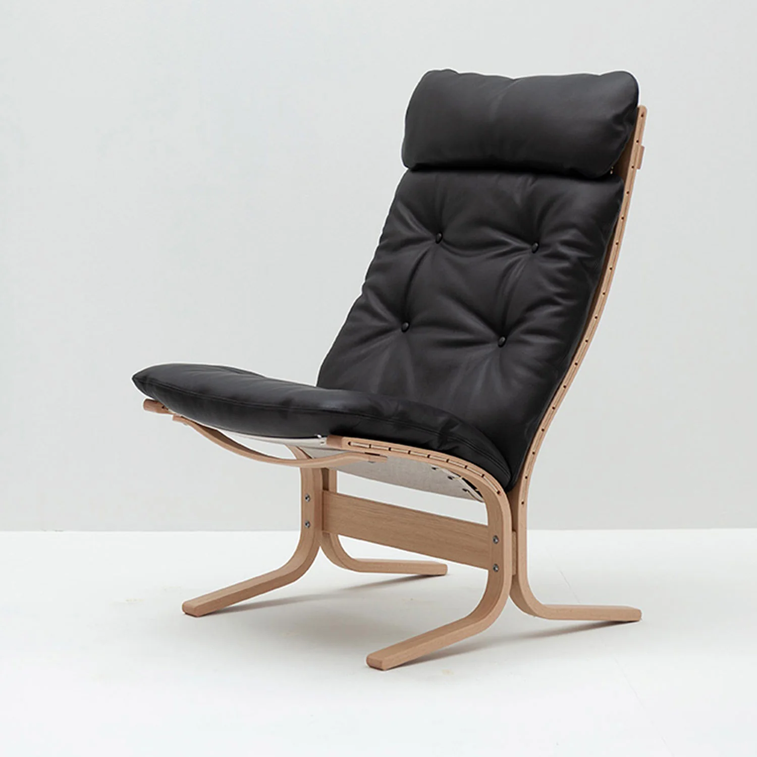 hjelle | siesta classic 300 chair | high back | oak + hemsen HA19 leather - Image 5