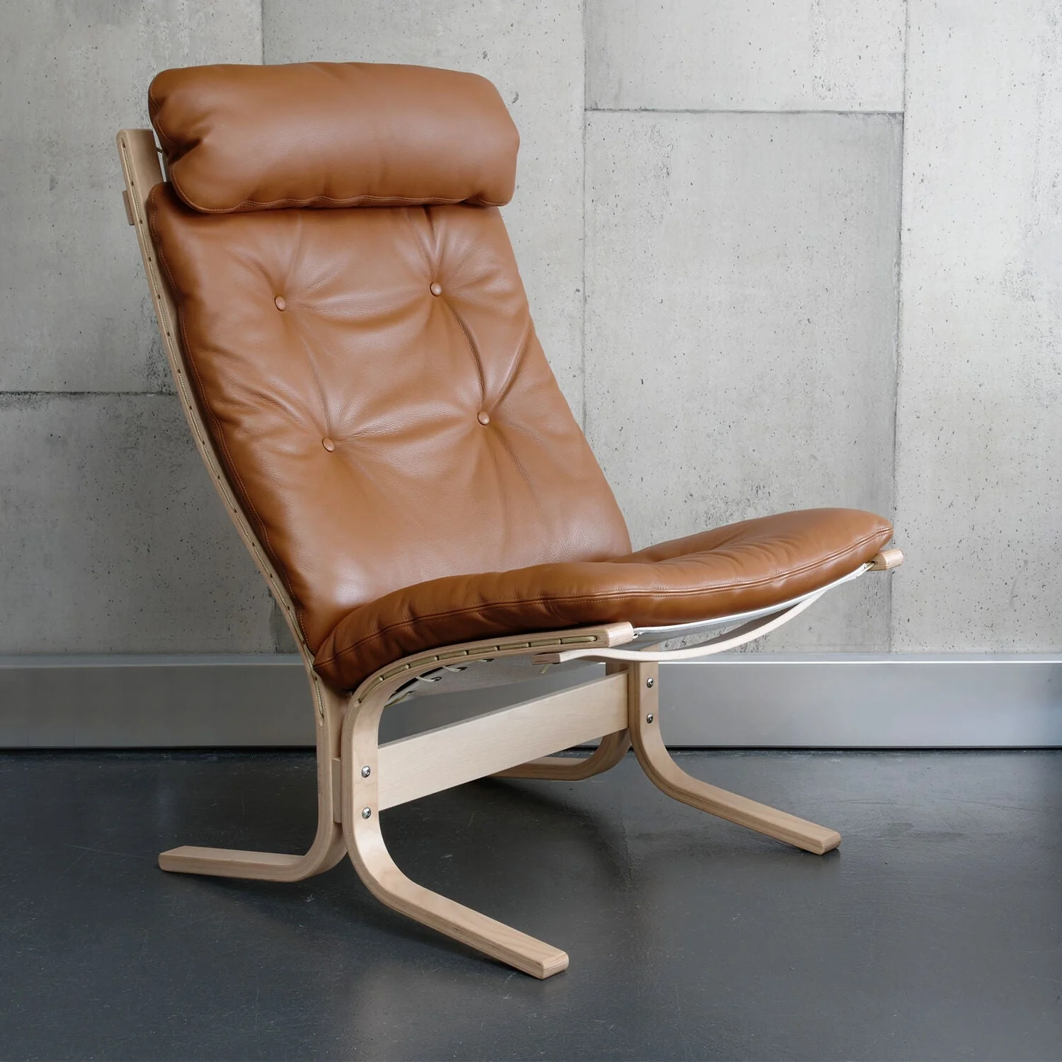 hjelle | siesta classic 300 chair | high back | oak + rustical tan leather - Image 4