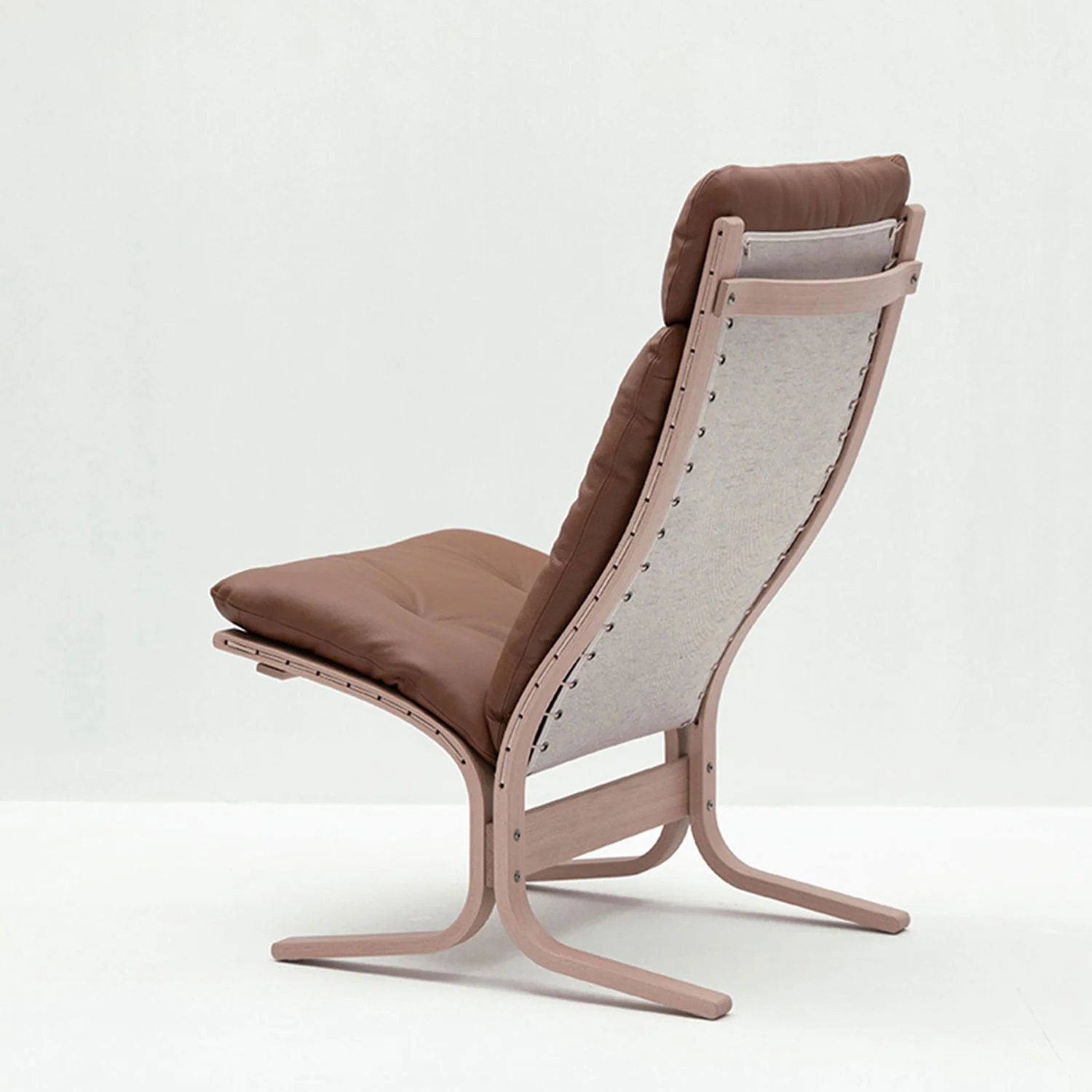 hjelle | siesta classic 300 chair | high back | oak + rustical tan leather - Image 9