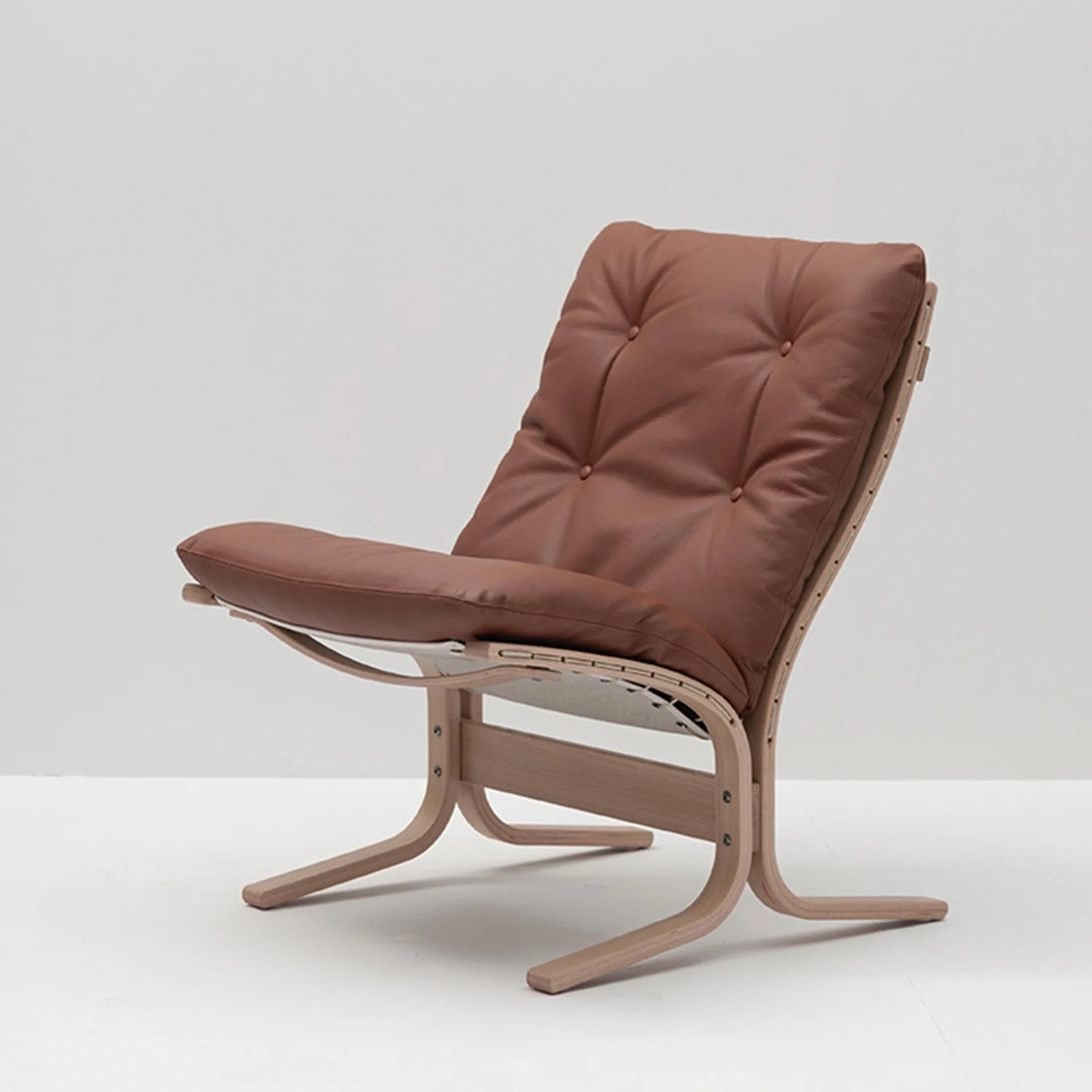 hjelle | siesta classic 302 chair | low back | oak + rustical tan leather - Image 5