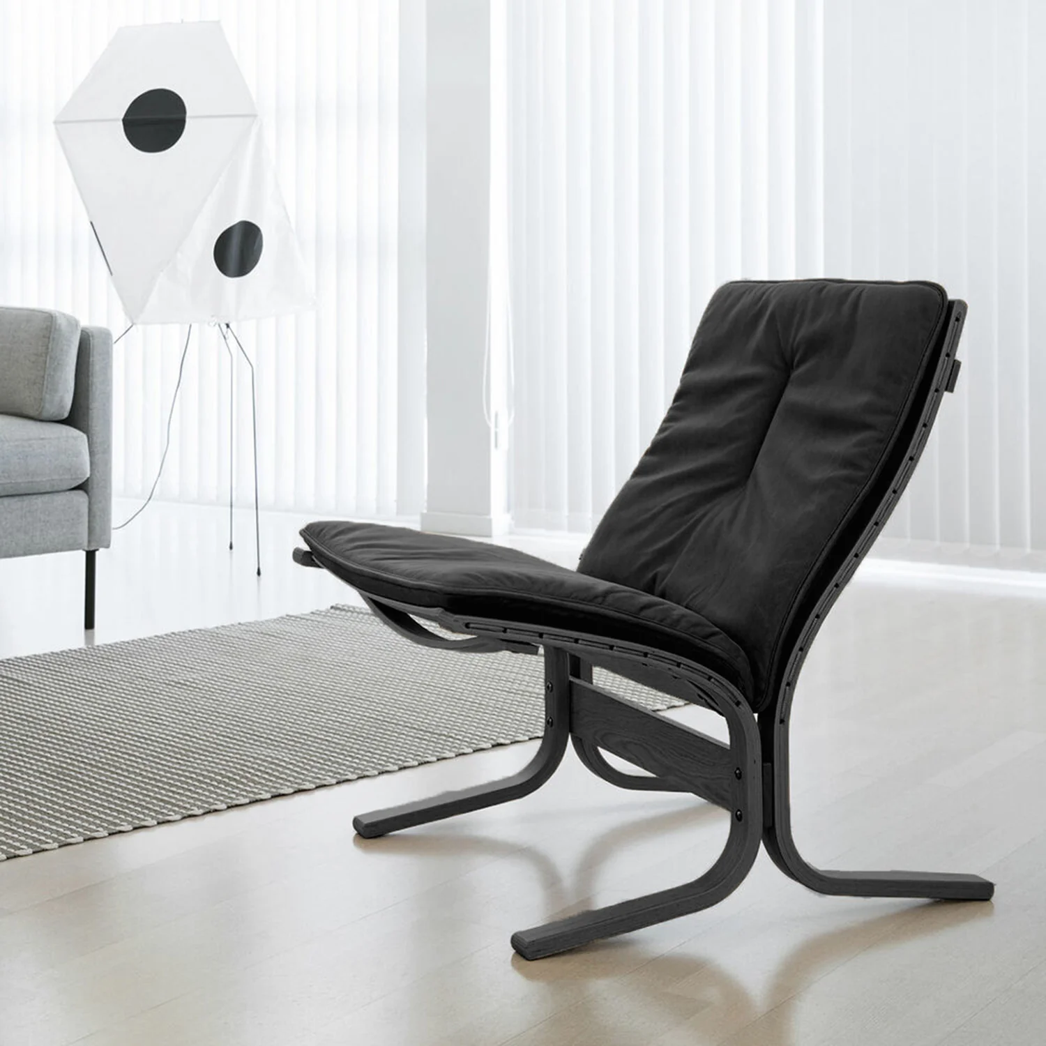 hjelle | siesta fiora 307 chair | low back | black oak + hemsen HA19 leather - Image 2