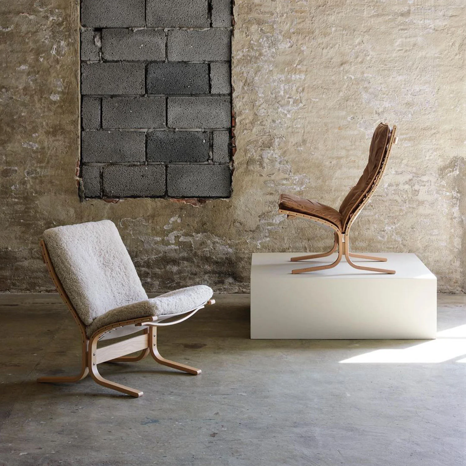 hjelle | siesta fiora 305N chair | high back with neck cushion | oak + rustical tan leather - Image 4