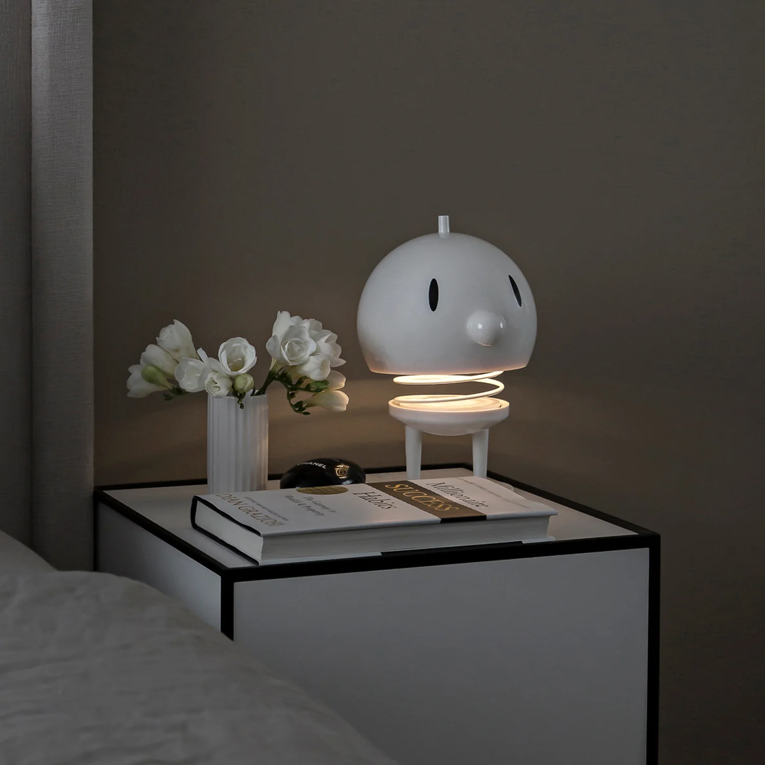 hoptimist | bumble LED portable lamp | white extra large - Image 3