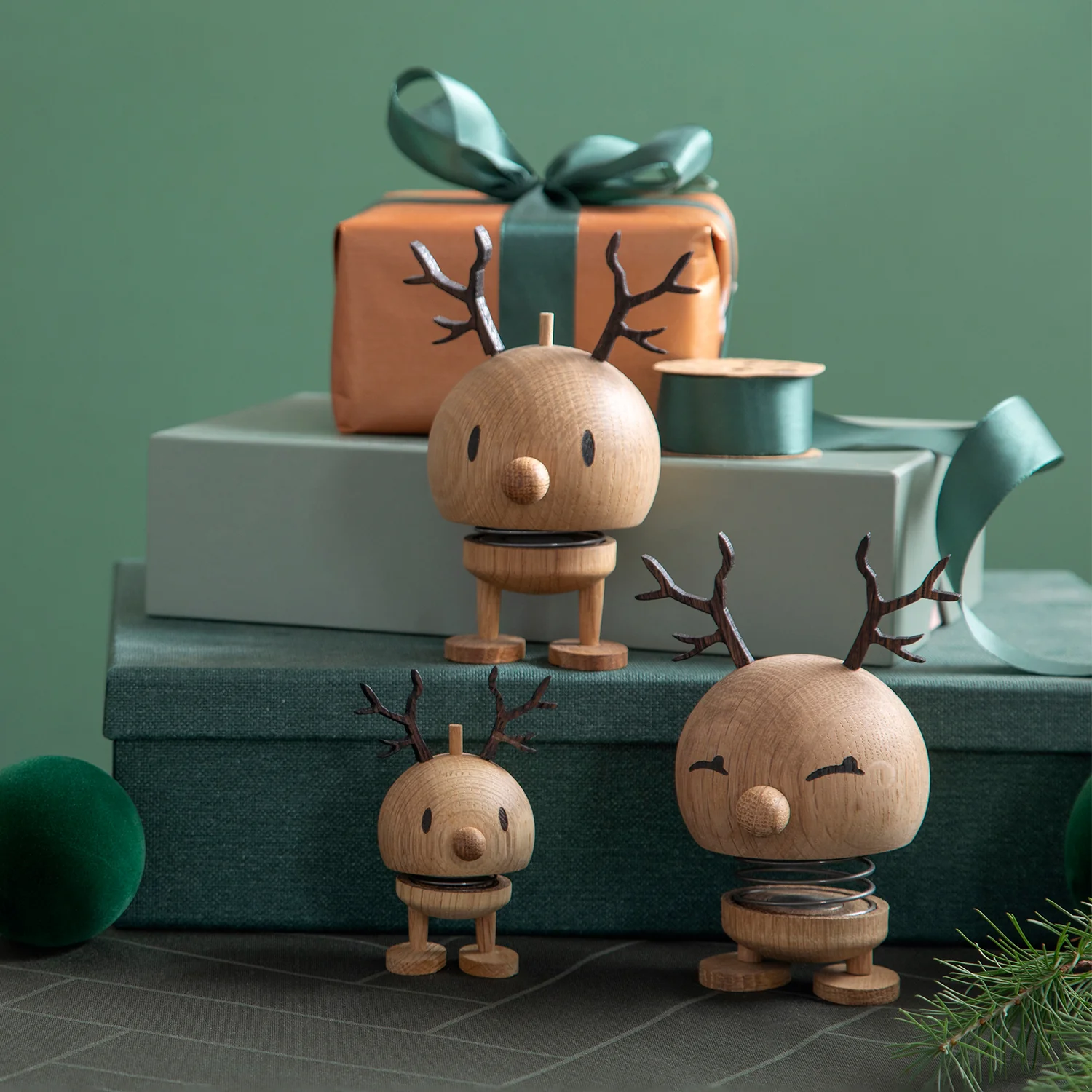 hoptimist | christmas bumble | reindeer small oak - seasonal - Image 3