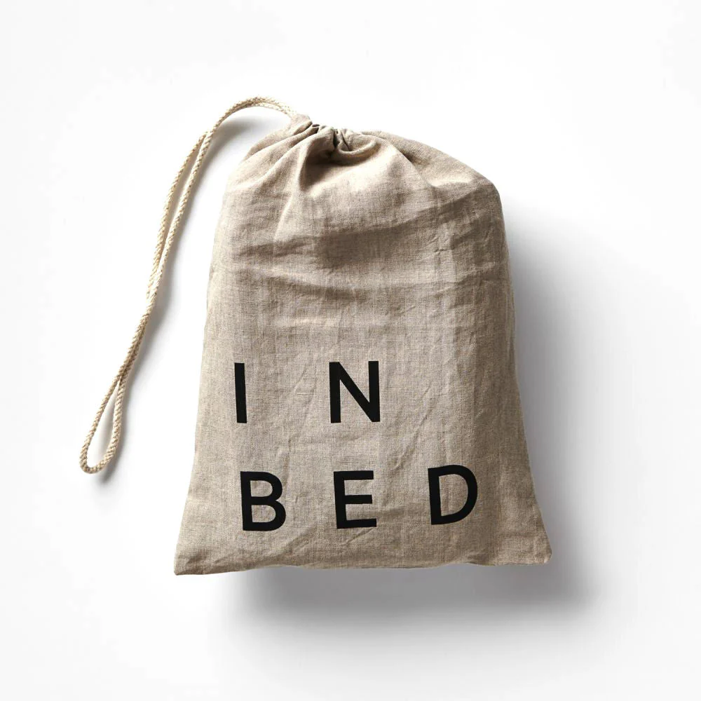 in bed | linen flat sheet | queen | kohl - LC - Image 3