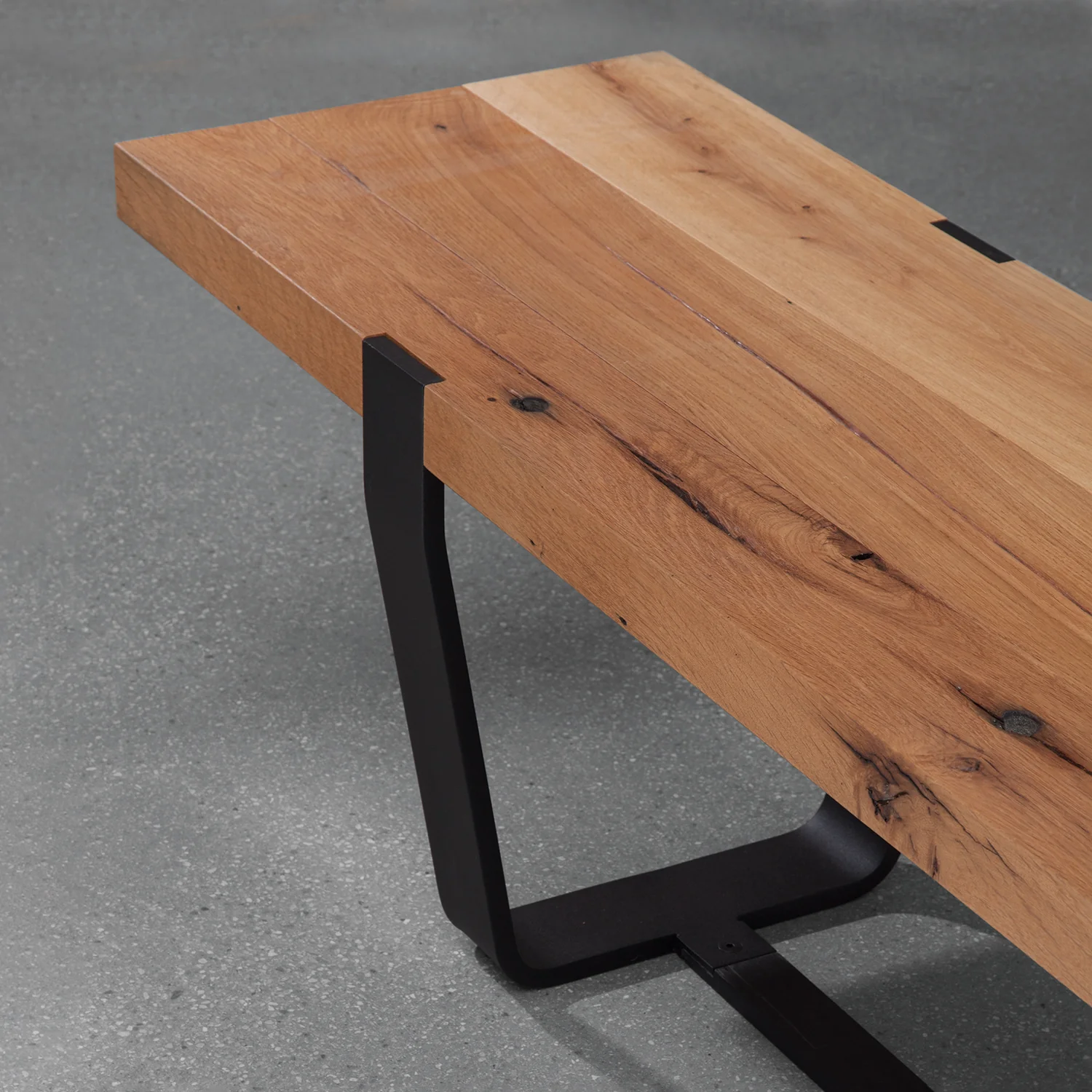 janua | bb 12 clamp bench | oiled vintage oak | 220x43cm - Image 4