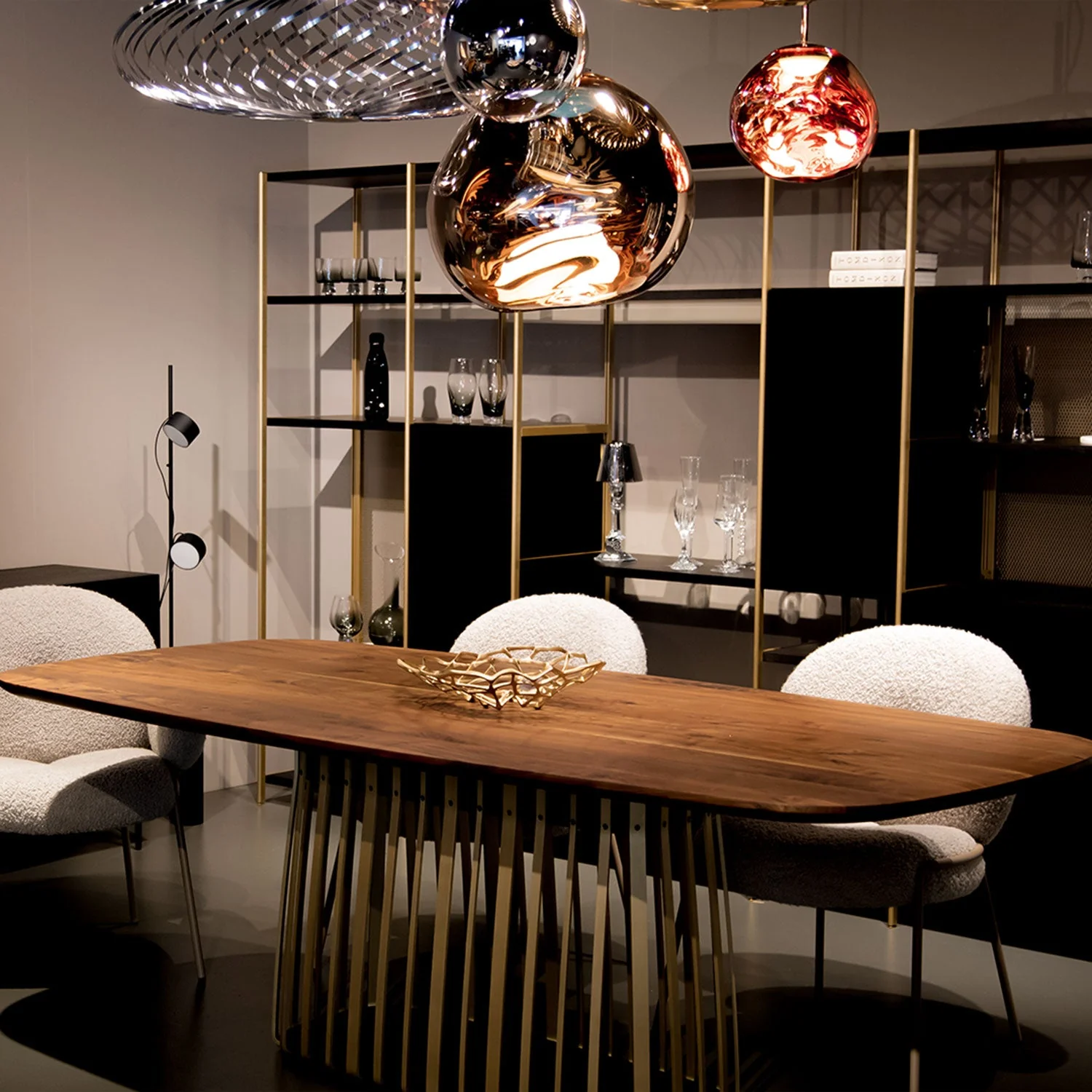 janua | bc 07 basket table boat shape | smoked oak + black base 220x110cm - Image 4