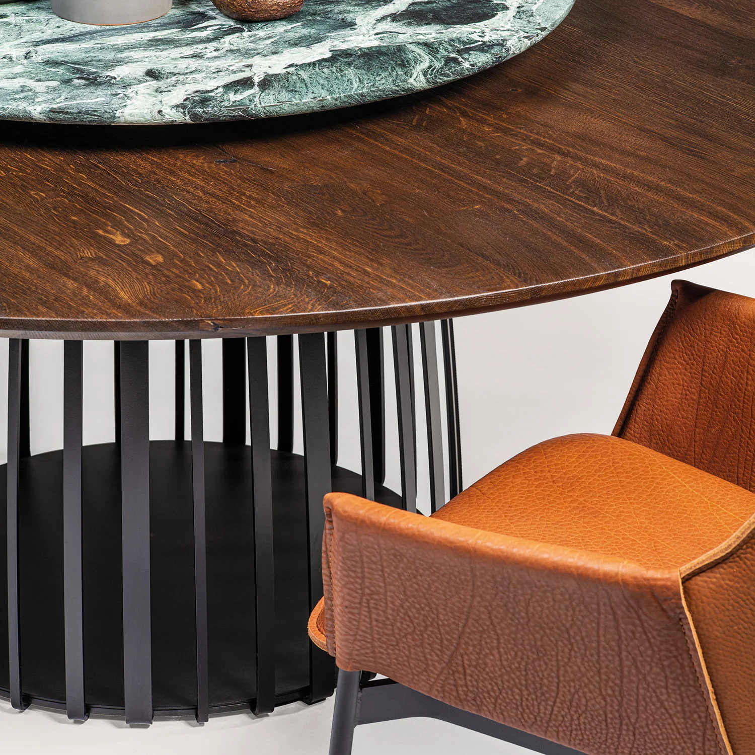 janua | bc 07 basket table round | smoked oak + black base 185cm - Image 5